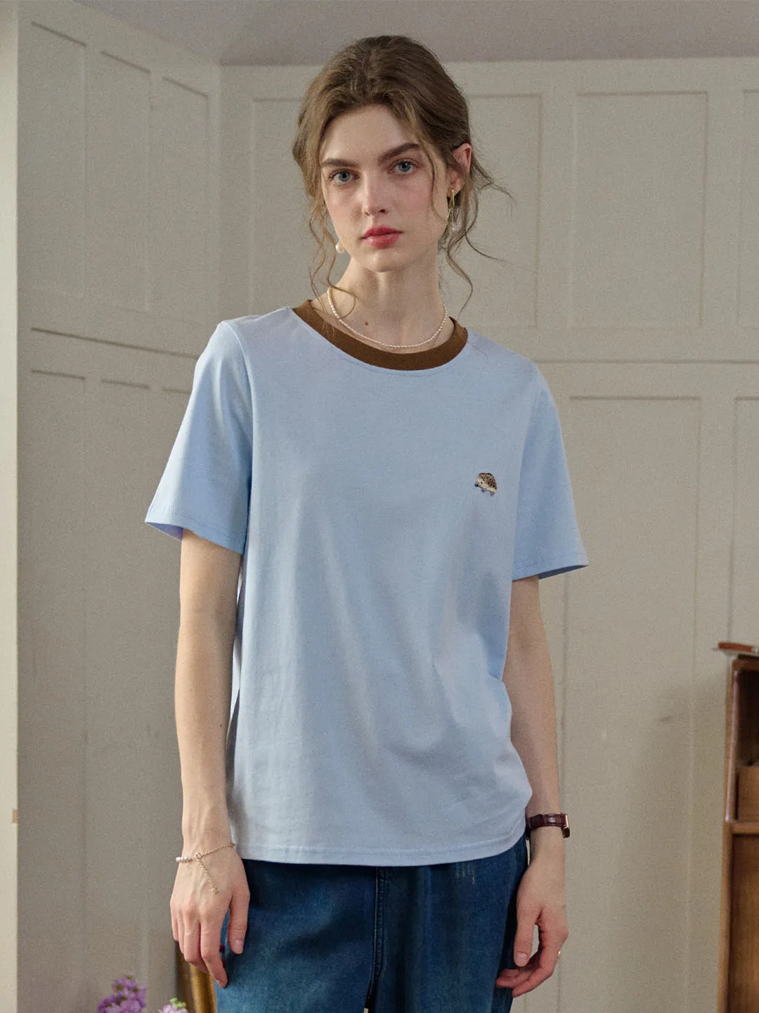 (Add-on Item) Annalise Contrasting Color Crew Neck SR Exclusive Design Embroidered Logo Cotton T-shirt Sport Top