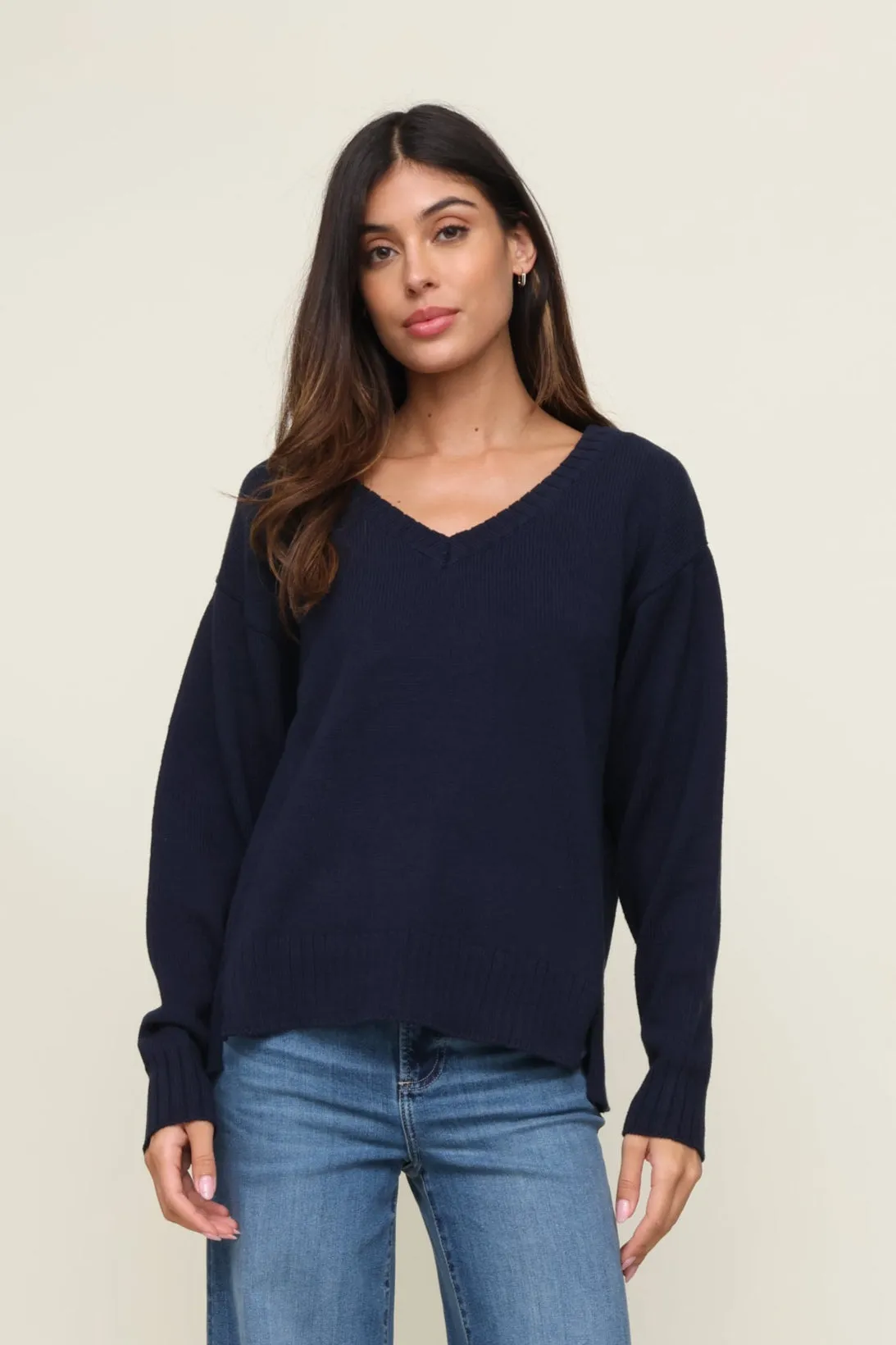 Hypoallergenic Inner Layer All Around V Neck Sweater