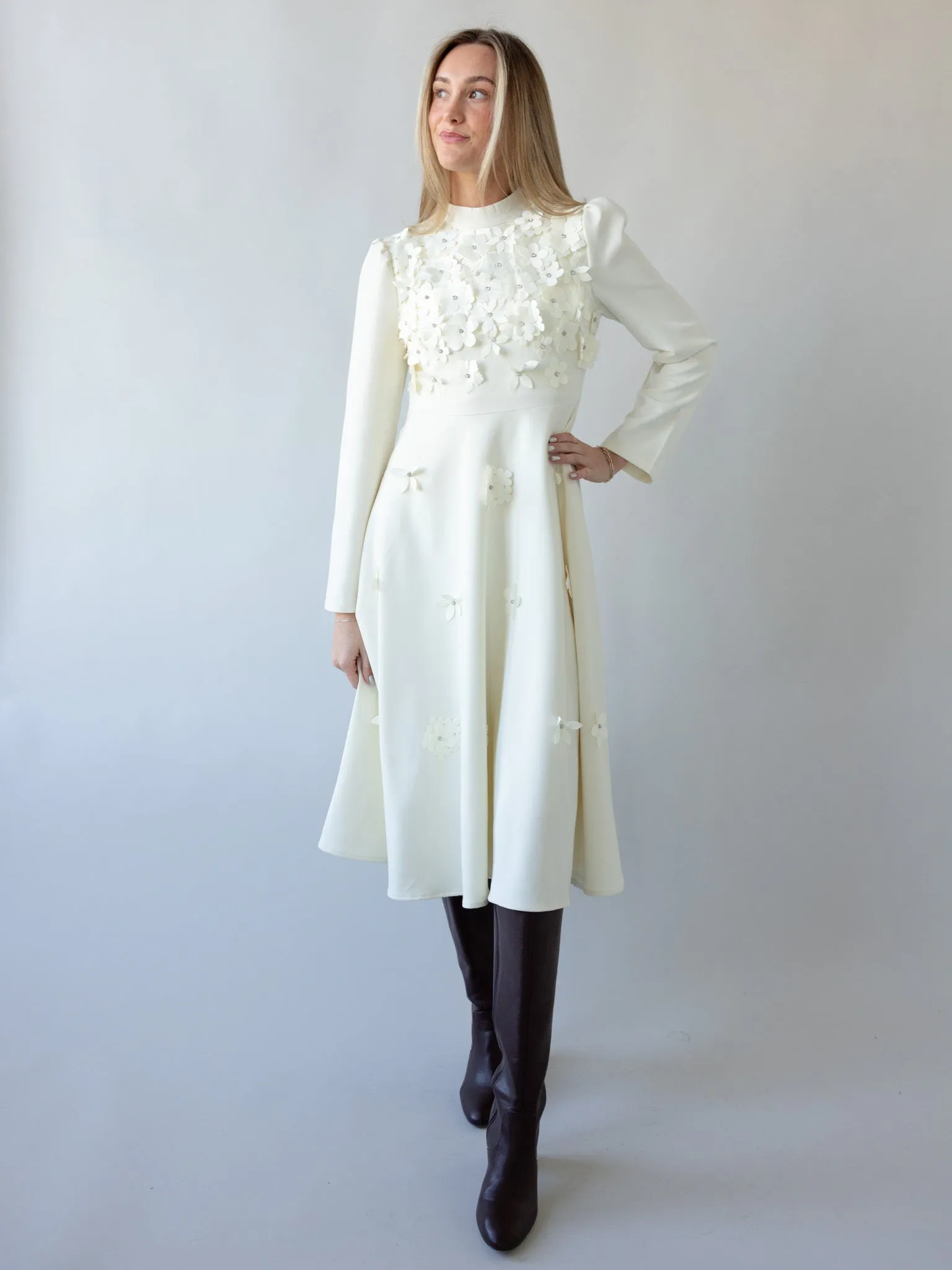 Street Look Vivian Petal Dress