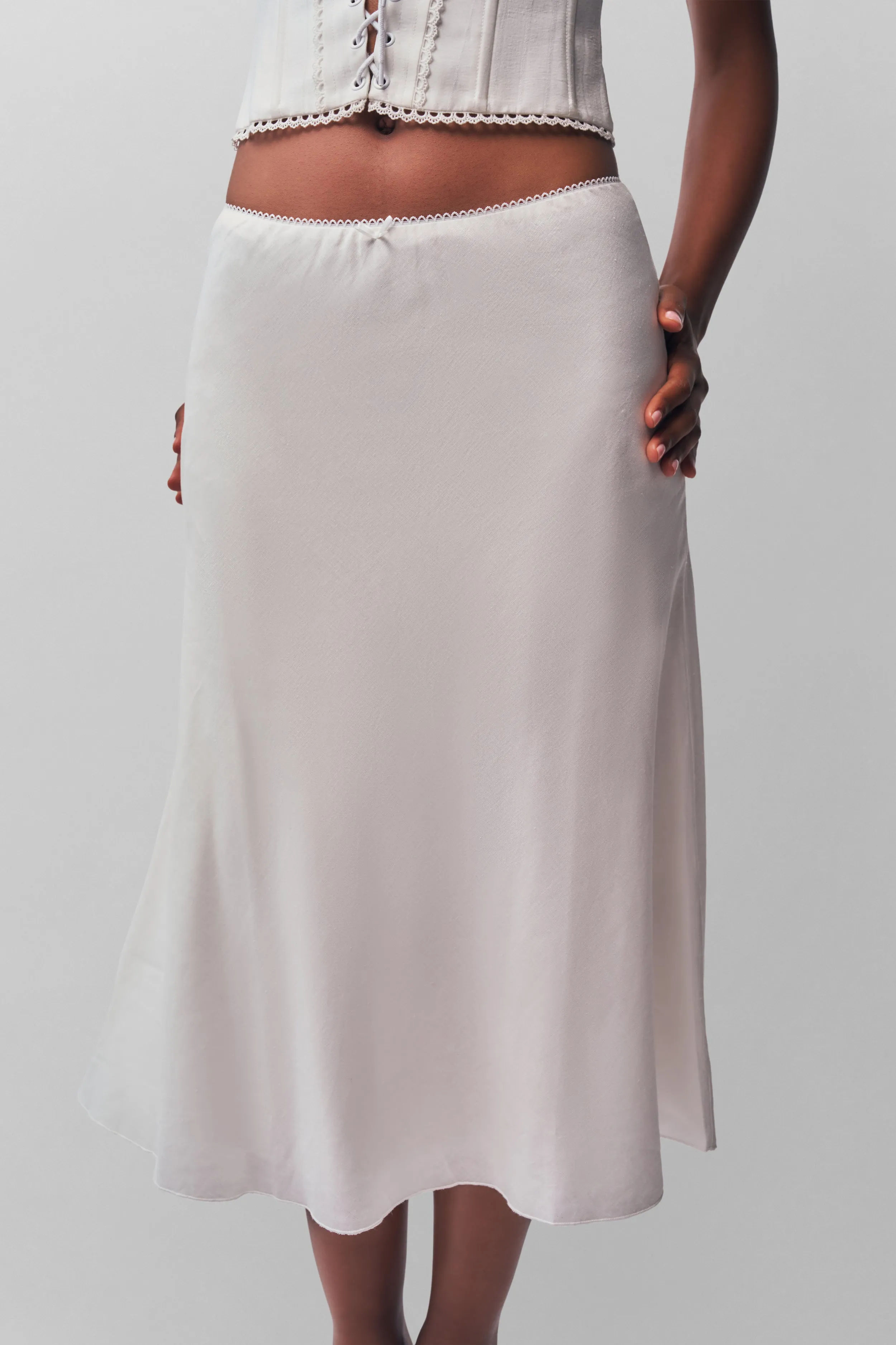 Paloma Linen Skirt Road Trip Water Resistant