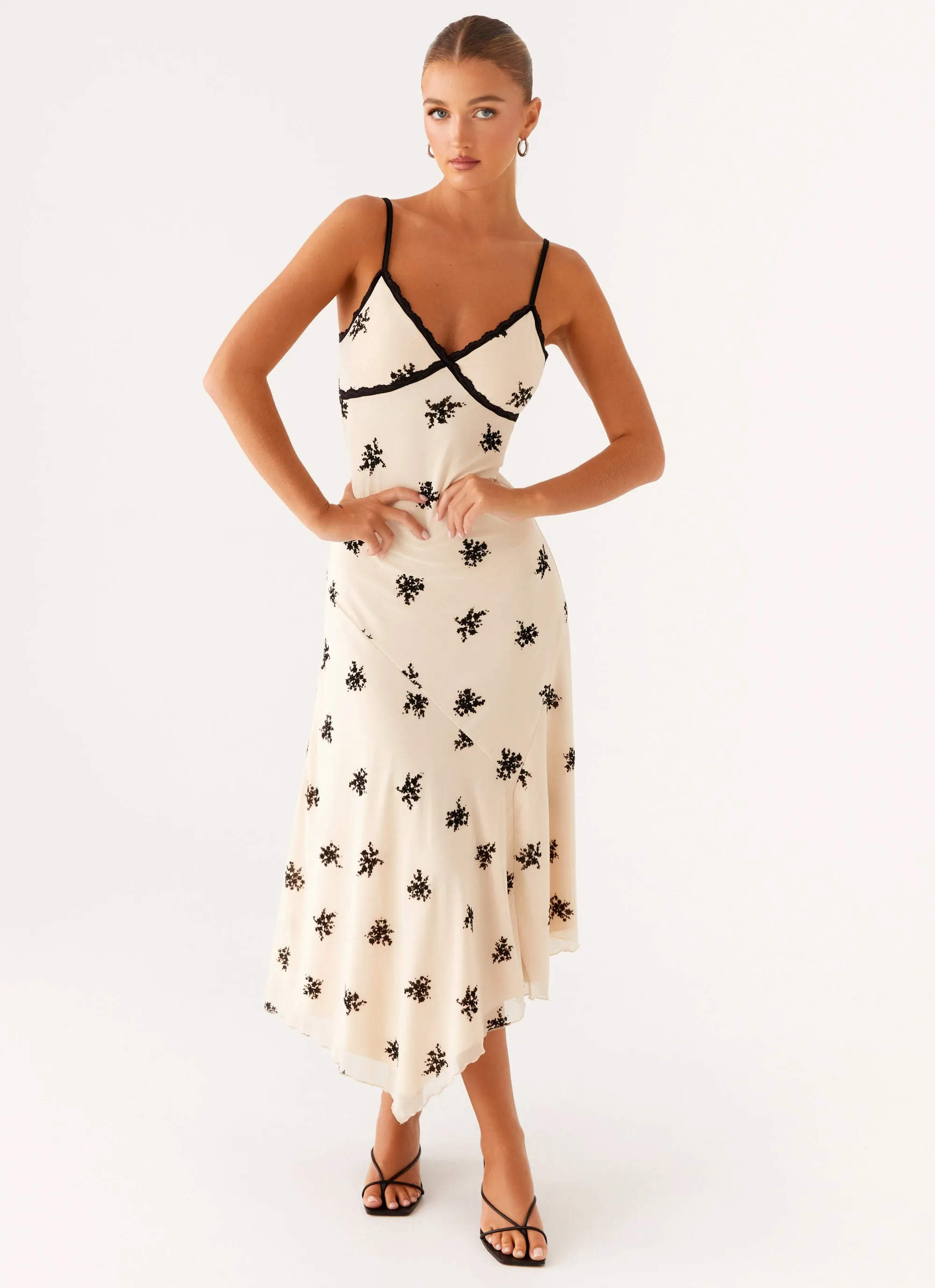 Amelia Midi Dress - Nude Timeless and Comfortable