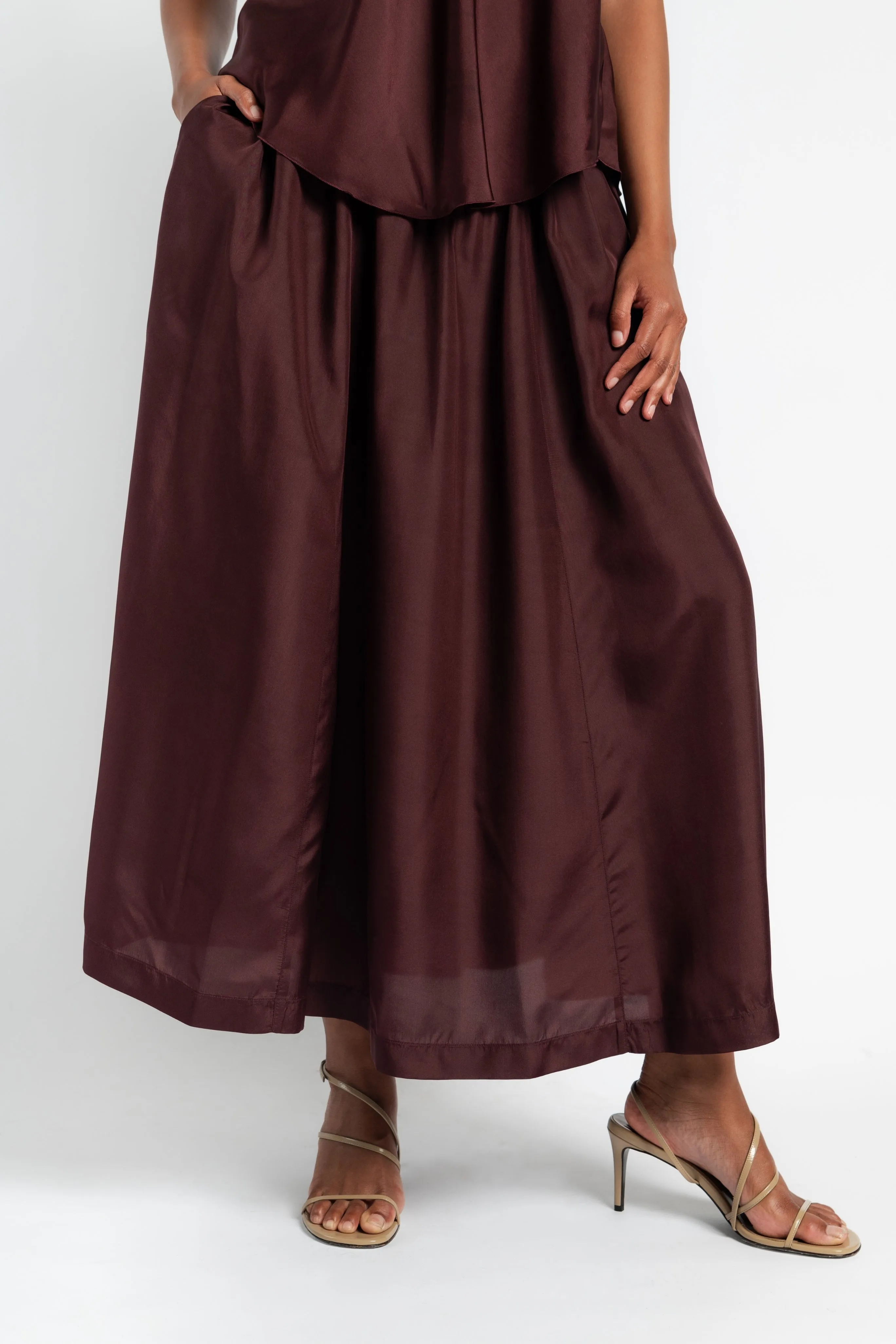 Sporty Tee Habotai Silk Essential Skirt