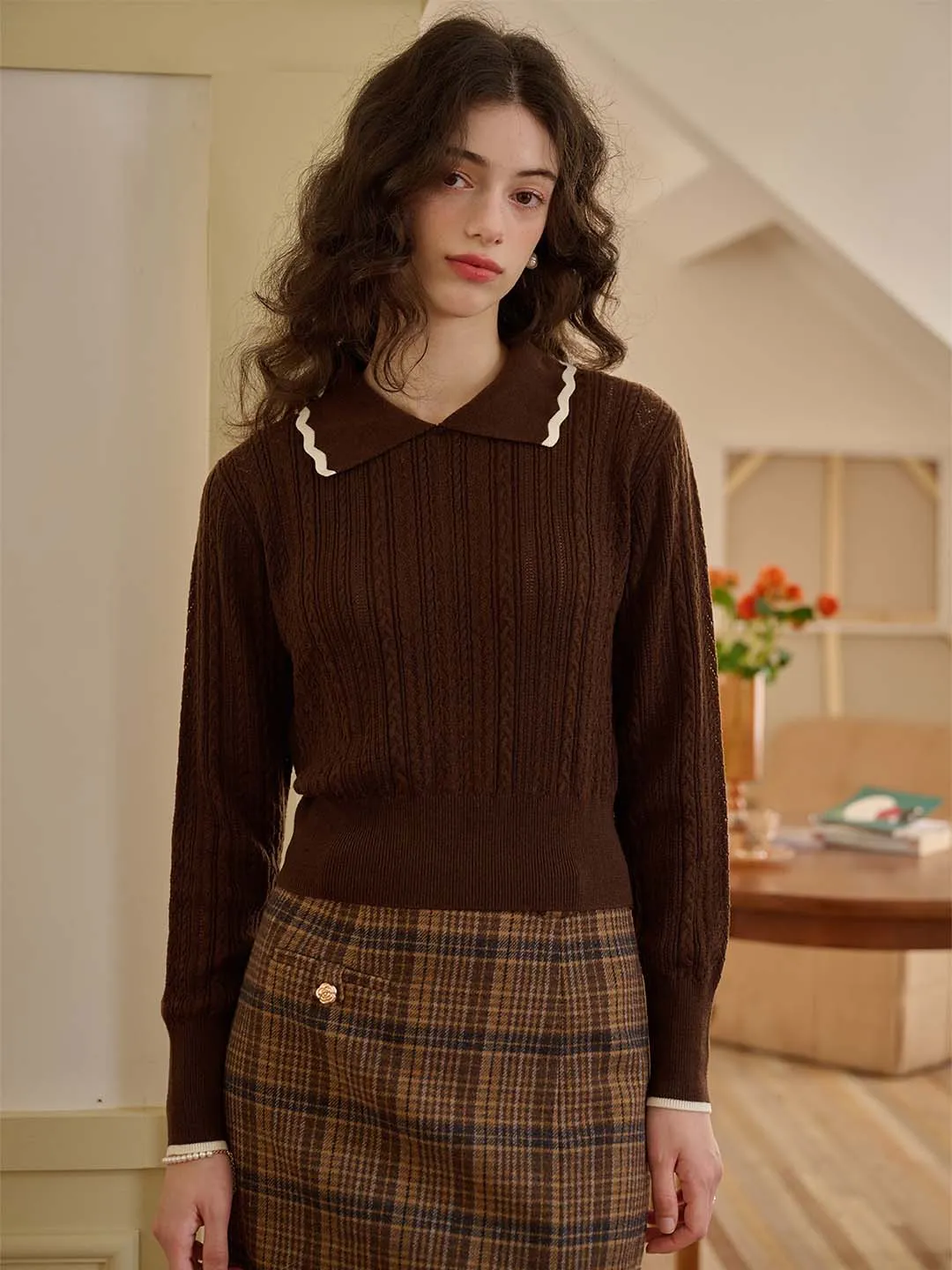 Maria Contrast Wavy Lapel Knitted Sweater LightweightFabric