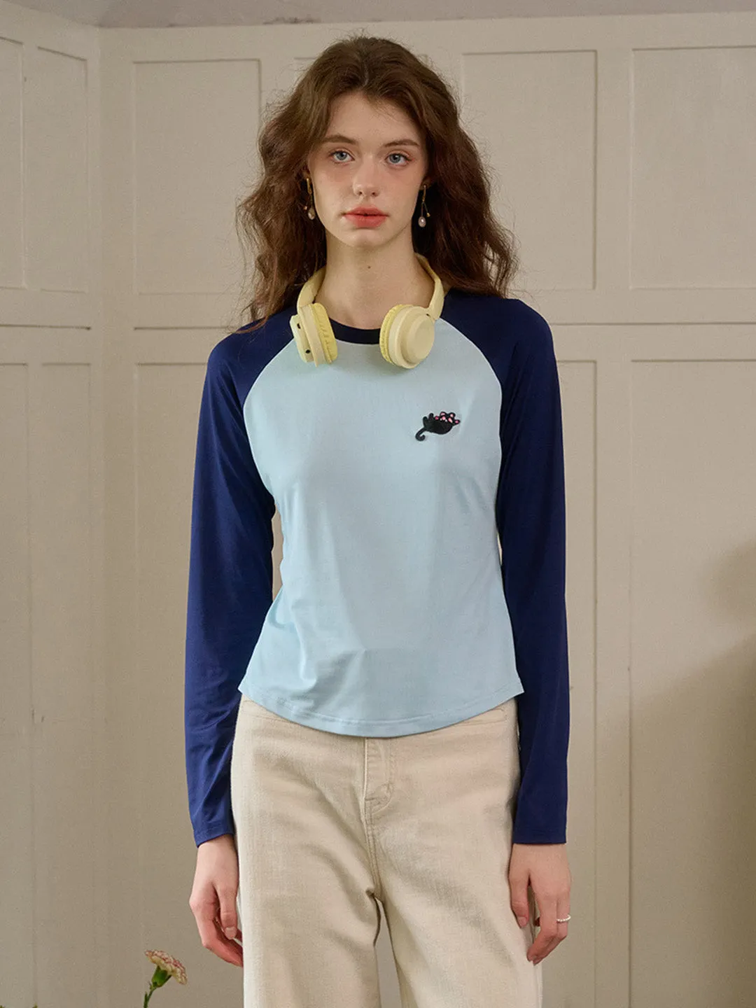 TearResistant Blends ??Final Sale??Christy Round Neck Embroidered Top