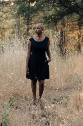 Outfit Boost ComfortFitDesign Archie Dress in Black Rayon