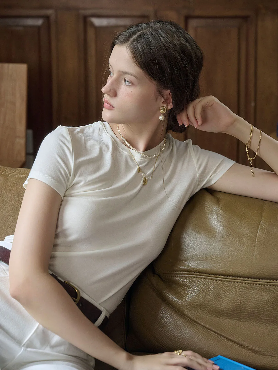 Averie Classic Crew Neck Solid Color T-shirt Knit Fabric Technology Minimalist Silhouette