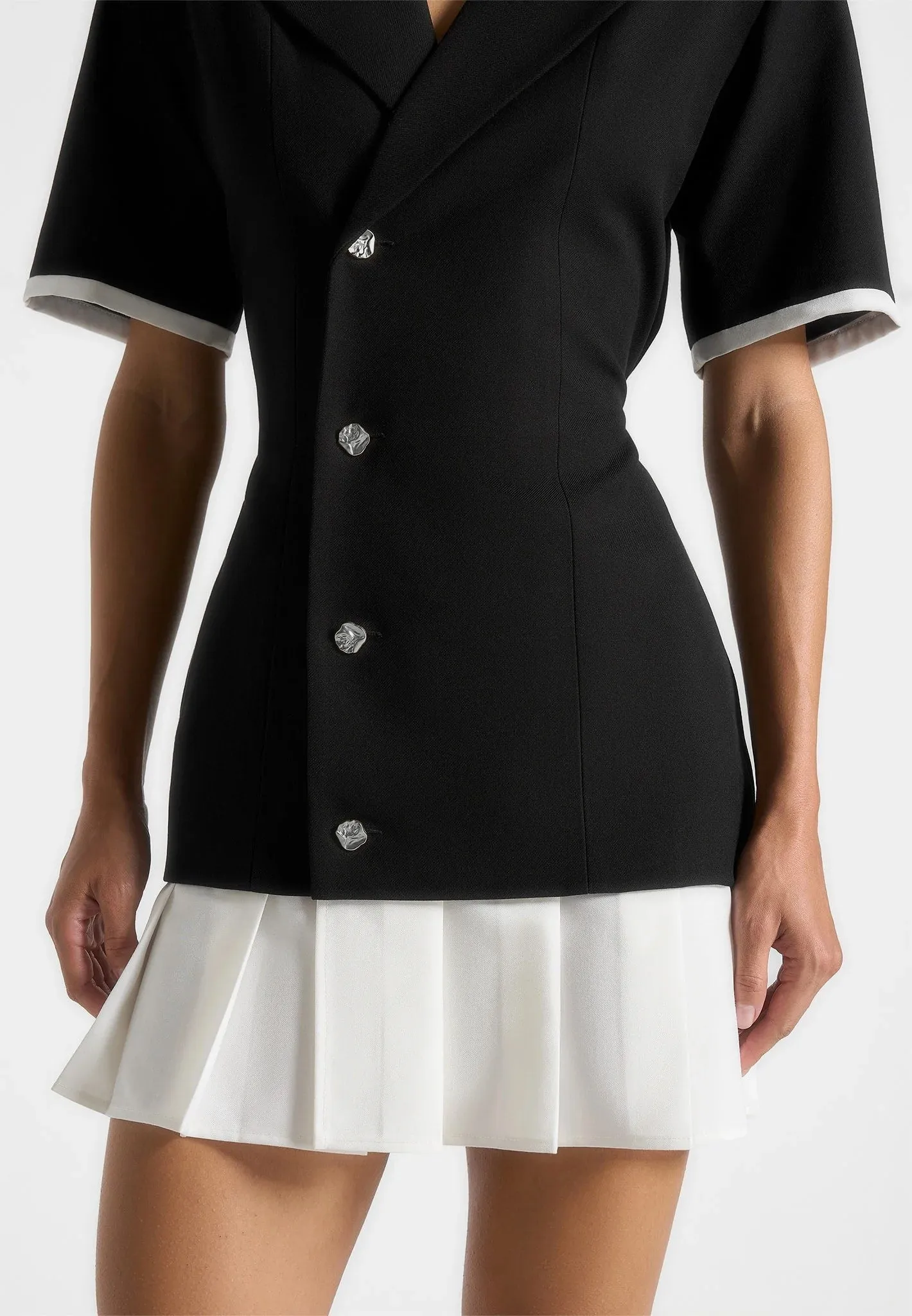 Korean Mood Baya - Tailored Cinch Waist Pleated Blazer Dress - Black