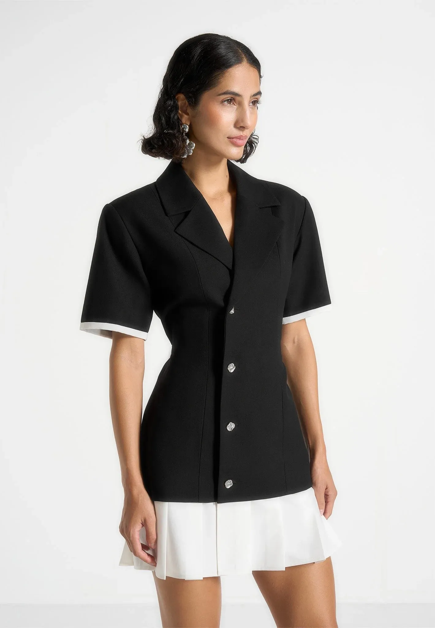 Baya - Tailored Cinch Waist Pleated Blazer Dress - Black Pure Vibes