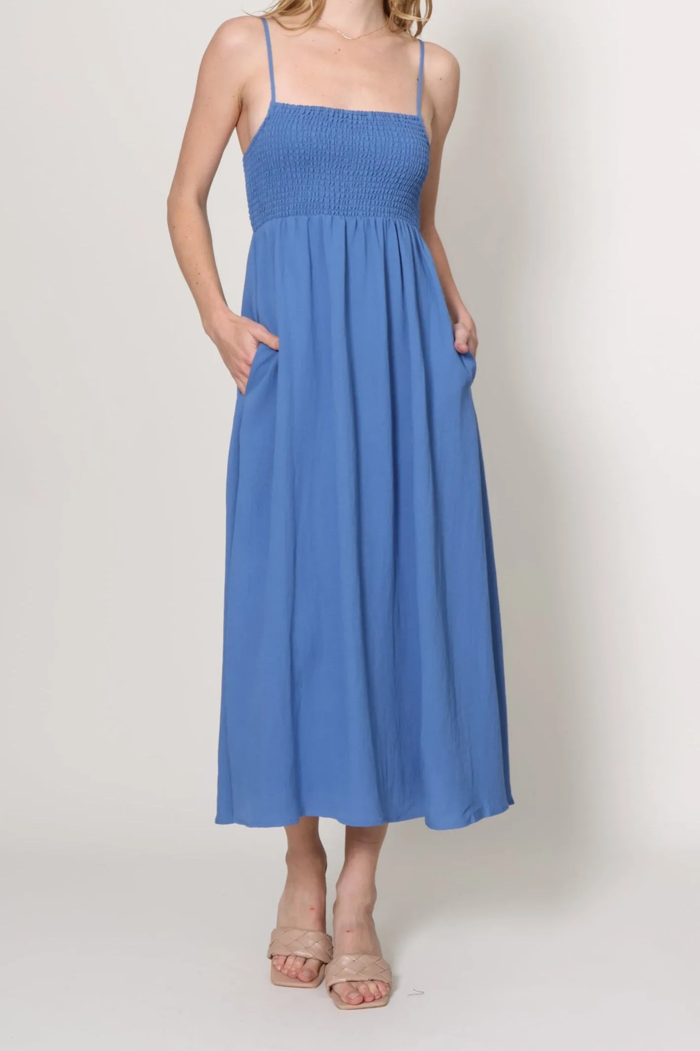 Beachside Midi Dress Elegant Line