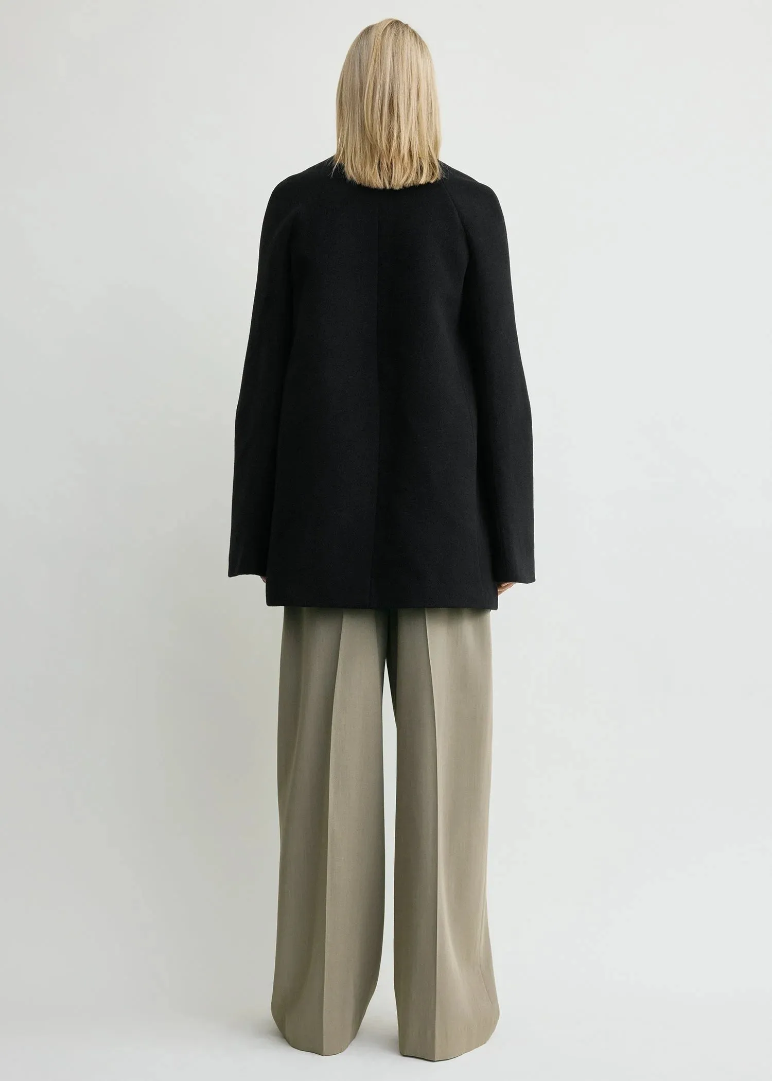 Versatile Wear Express Bell-Sleeve Jacket in Black