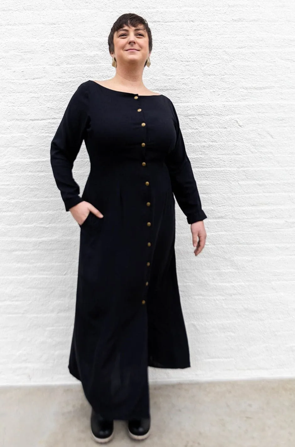 Casual and Comfy Casual chic dress Bhodie Dress in Black Challis
