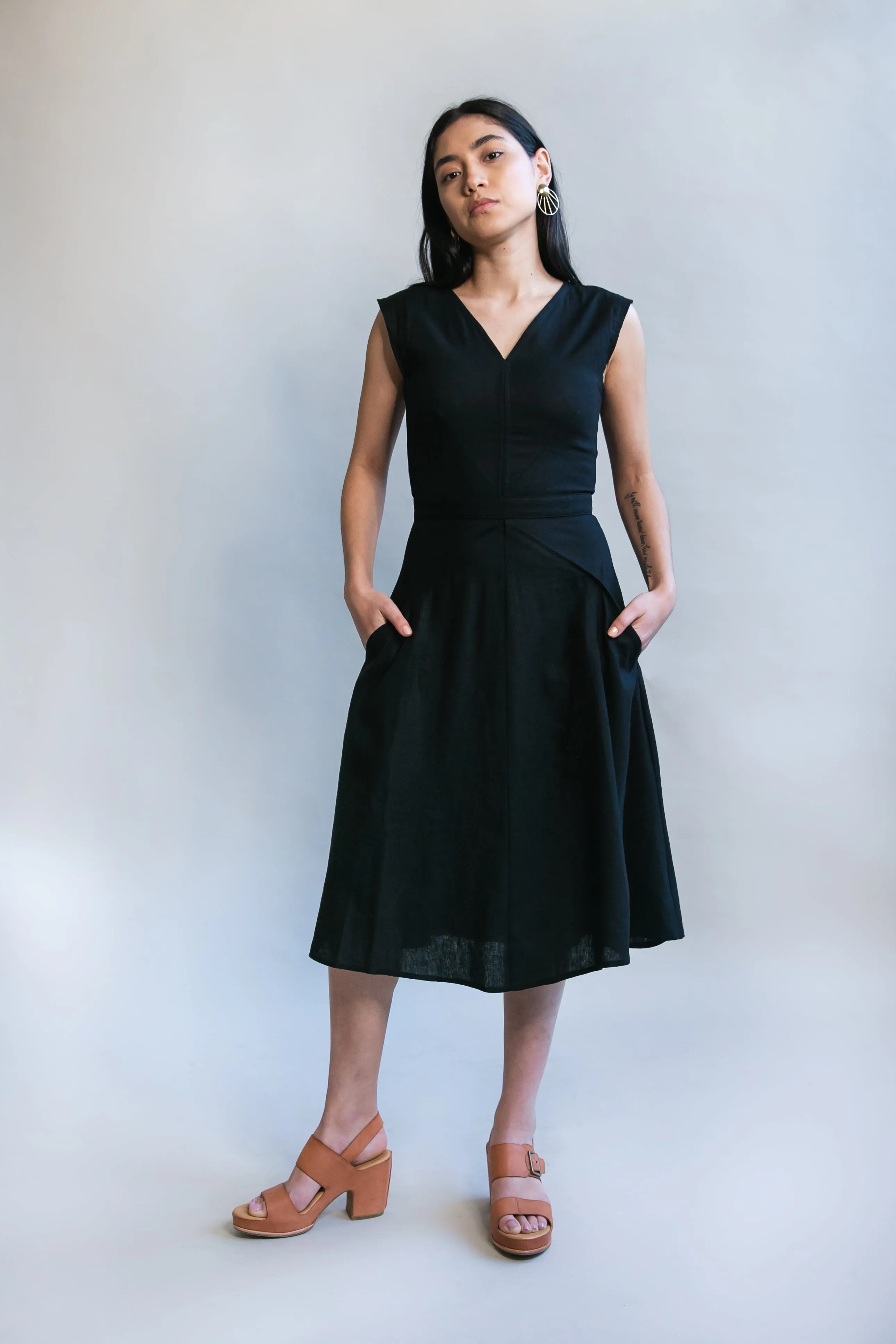 Casual Days Sharp Detail Xena Dress in Black Linen