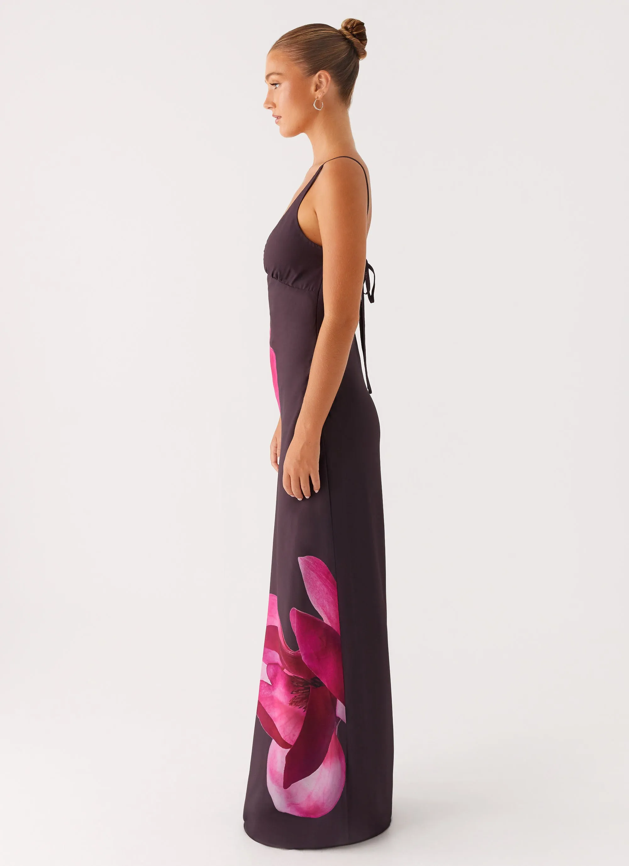 Light Fall Contrast-Piping Griselda Maxi Dress - Dark Chocolate