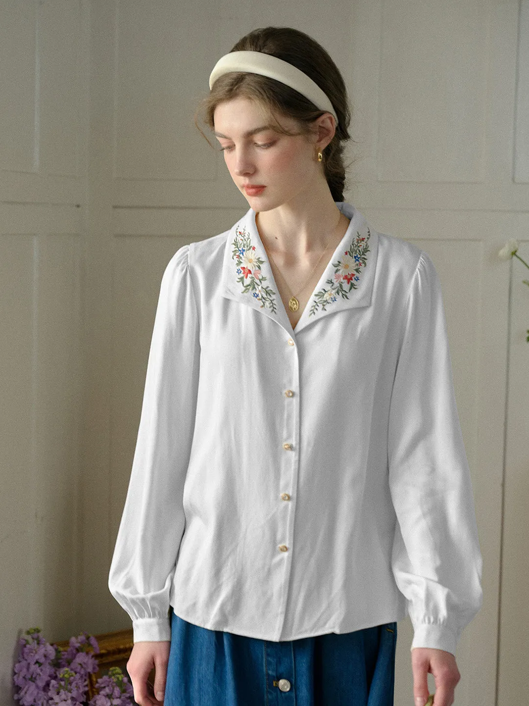??Final Sale??Anne Embroidered Contrast Color Casual Daily Fashionable Elegant Charming Blouse Stretch Woven Material