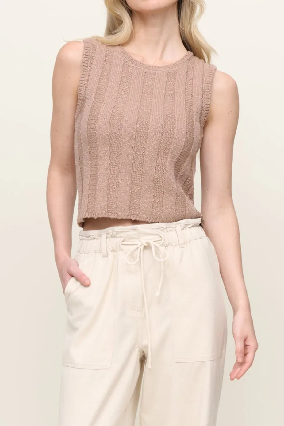 Light Deflection Fabric V-neck Shirt Calan Top