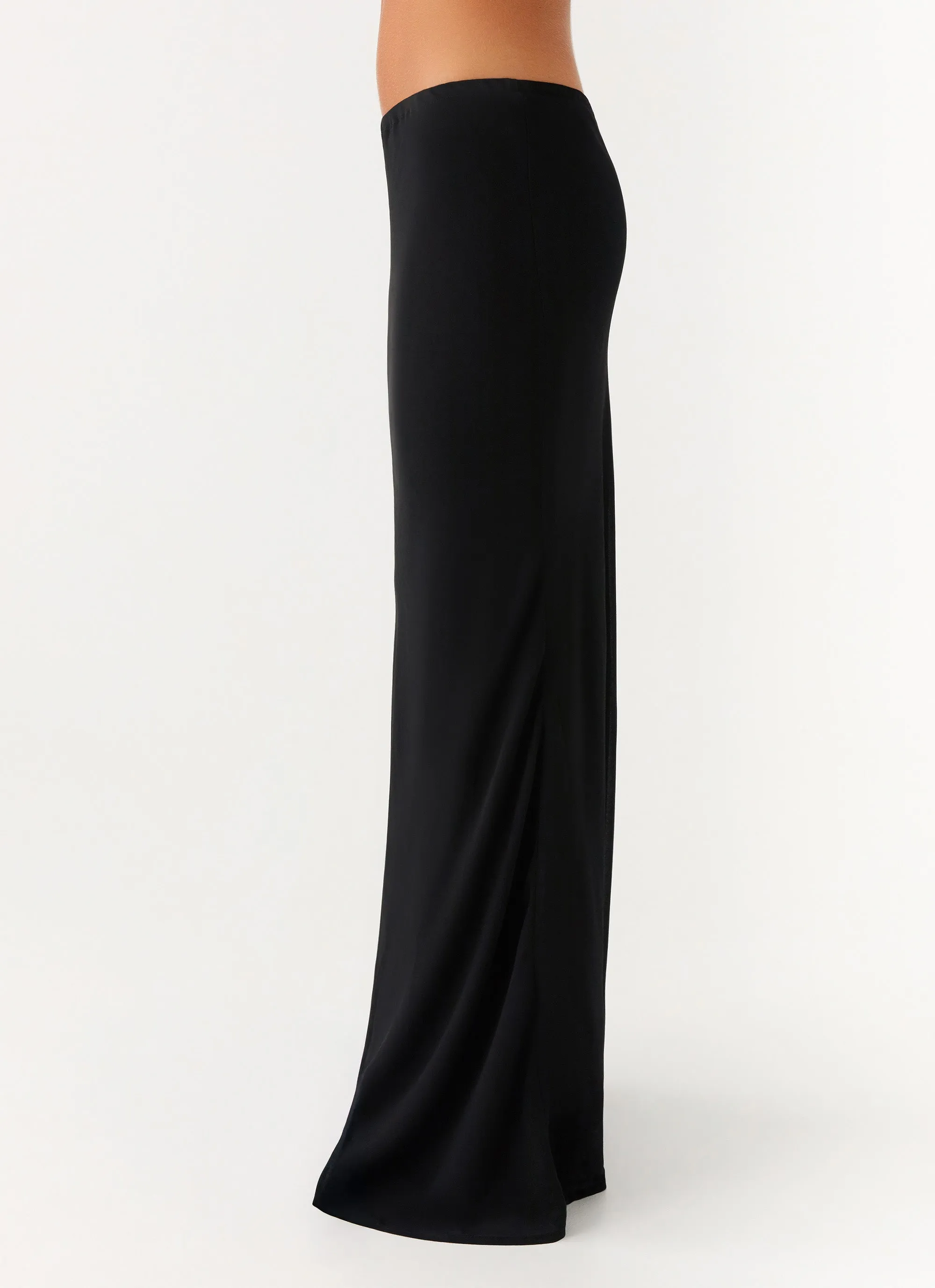 Neutral Look Key Feature Canyon Chiffon Maxi Skirt - Black