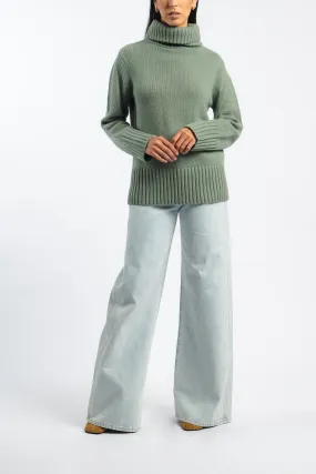 Daily Comforted Cashmere Oversized Turtleneck in Celadon