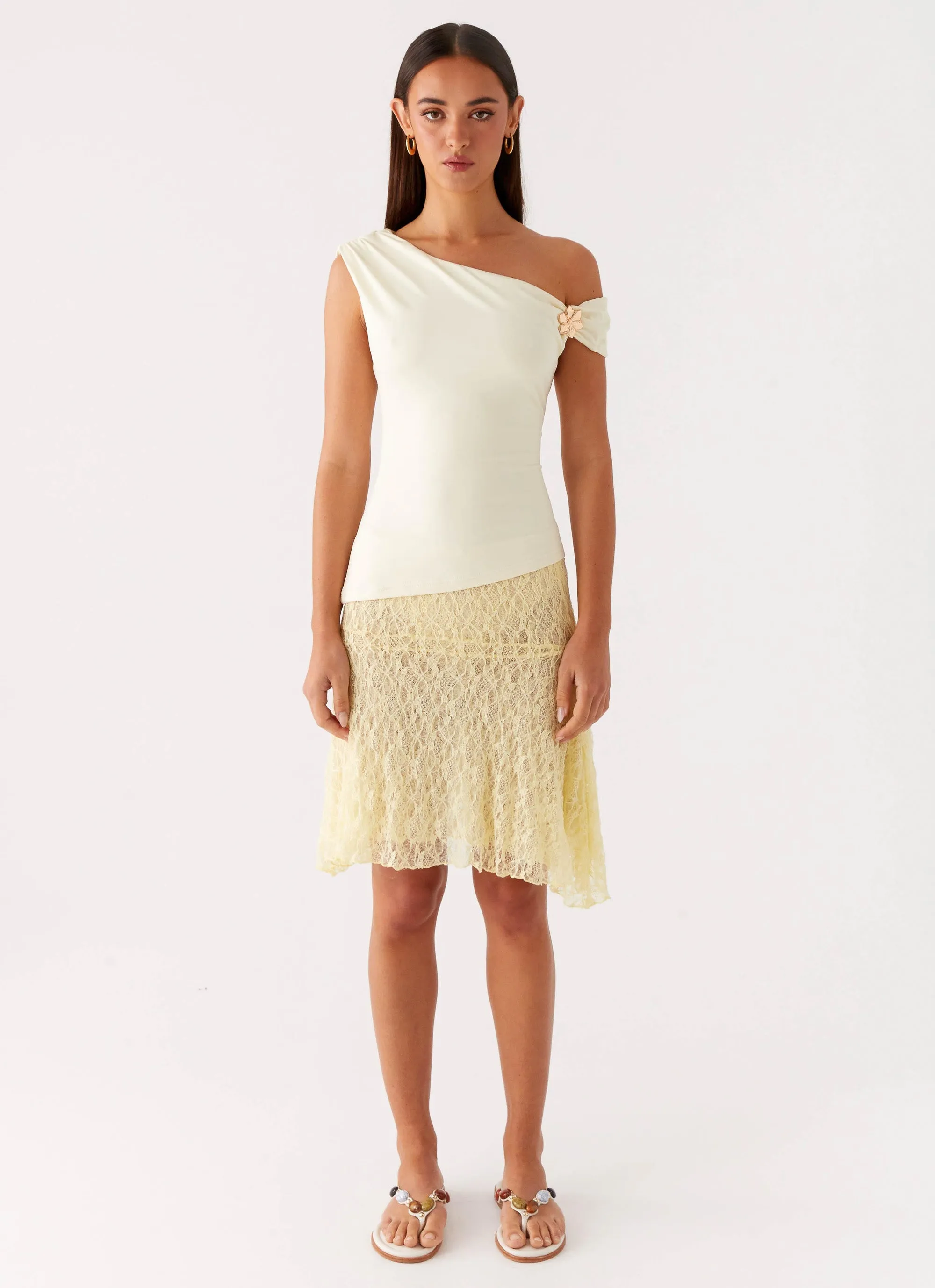 Catch Flights Top - Yellow ConvertibleSleeves