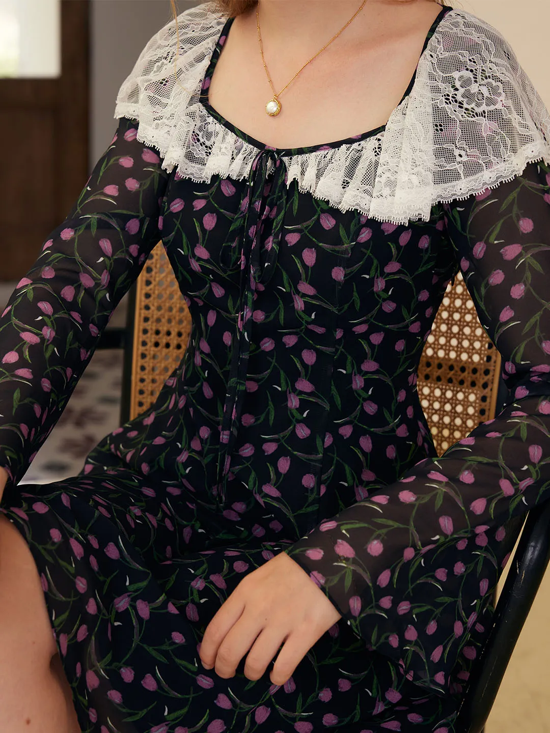 Button-front Sara Lace Patchwork Square Neck Tulip Print Dress