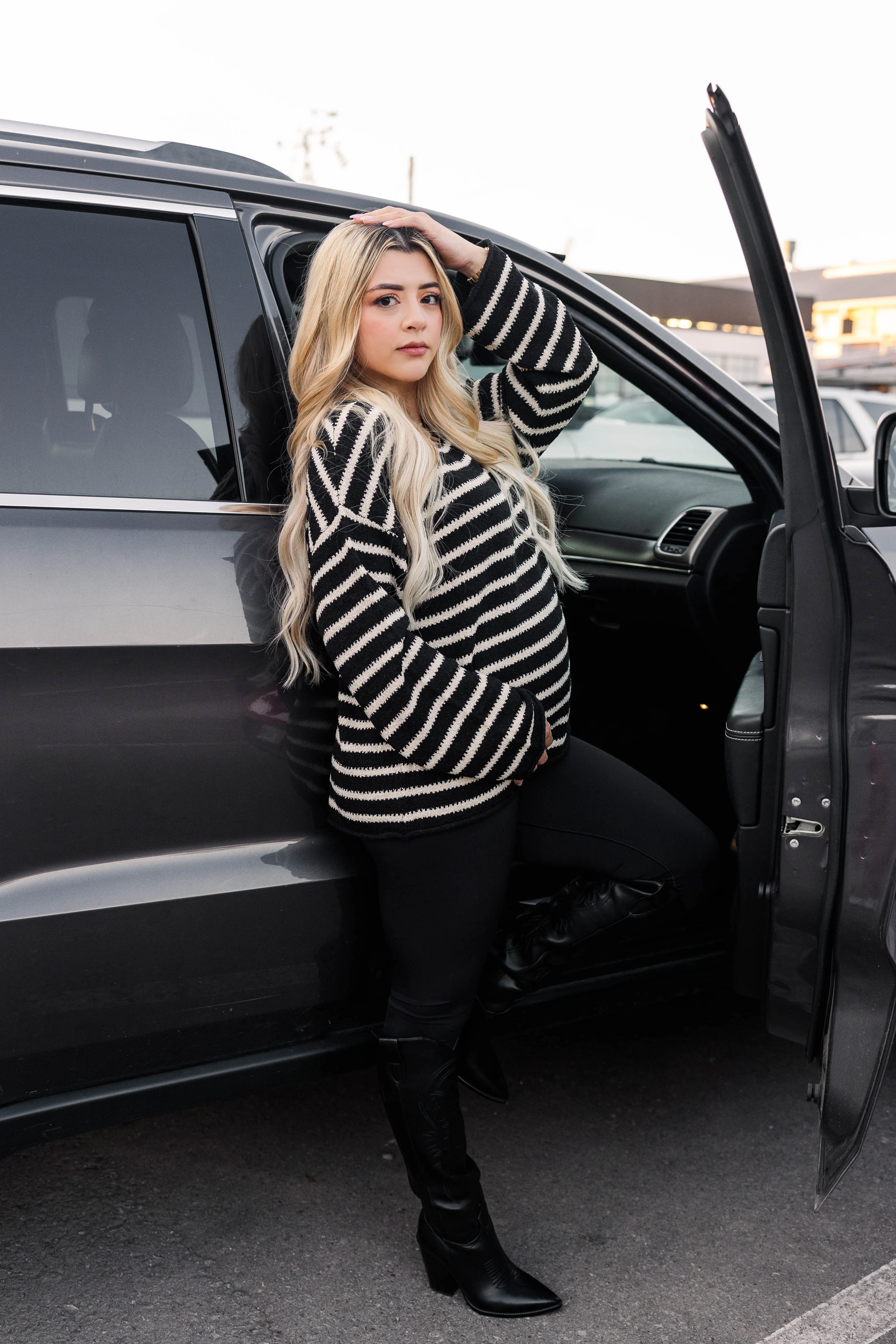 Versatile Layered Balanced Stretch Structure Coastal Stripes Pullover Sweater-Black