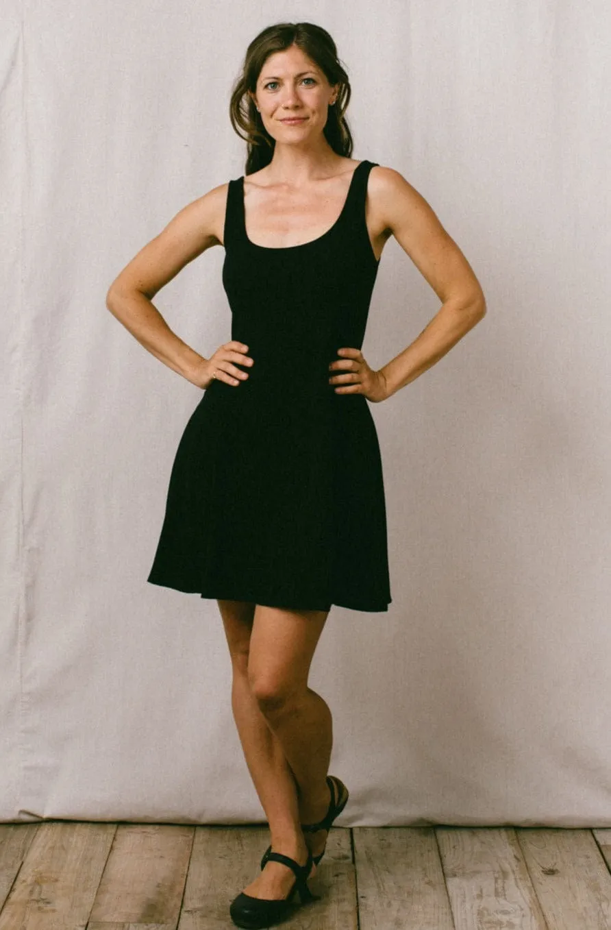 Delana Dress in Black Linen All Look