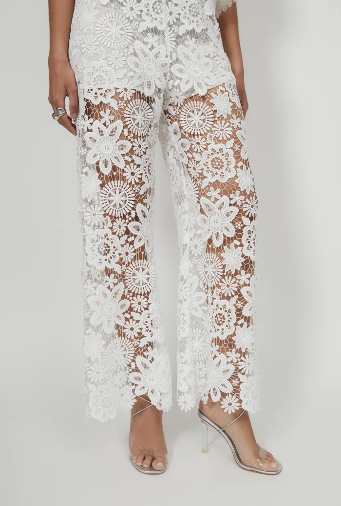 Moisture wicking DEMI PANTS WHITE