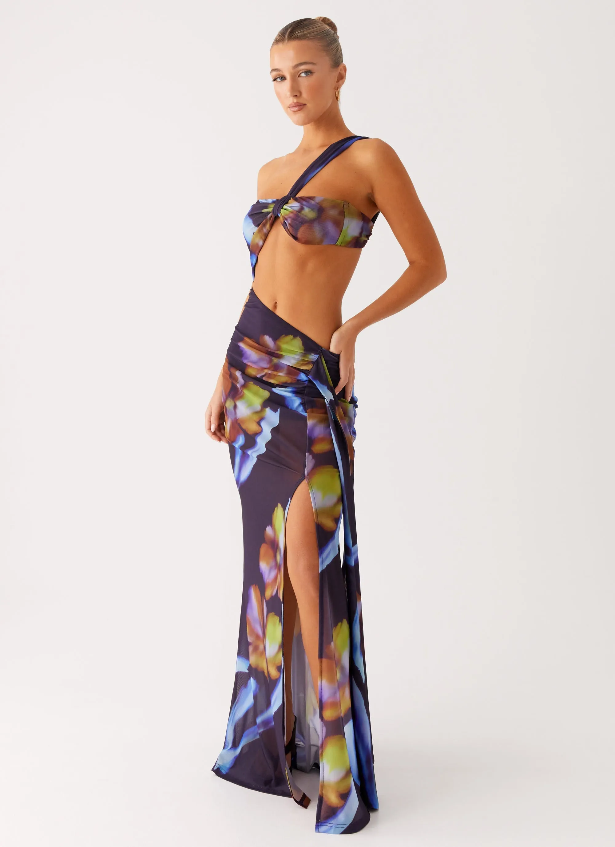 Maternity-Fit Trendy Everyday Costa Rica Maxi Dress - Dark Floral