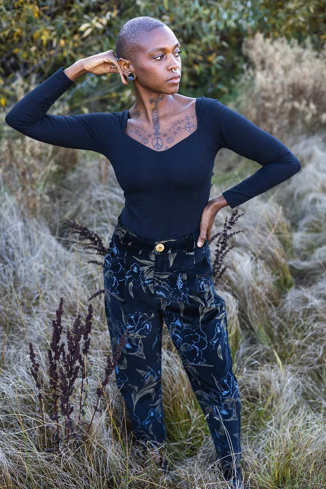 Classic Look Multipurpose Design Perfect Pant in Black Floral Velvet