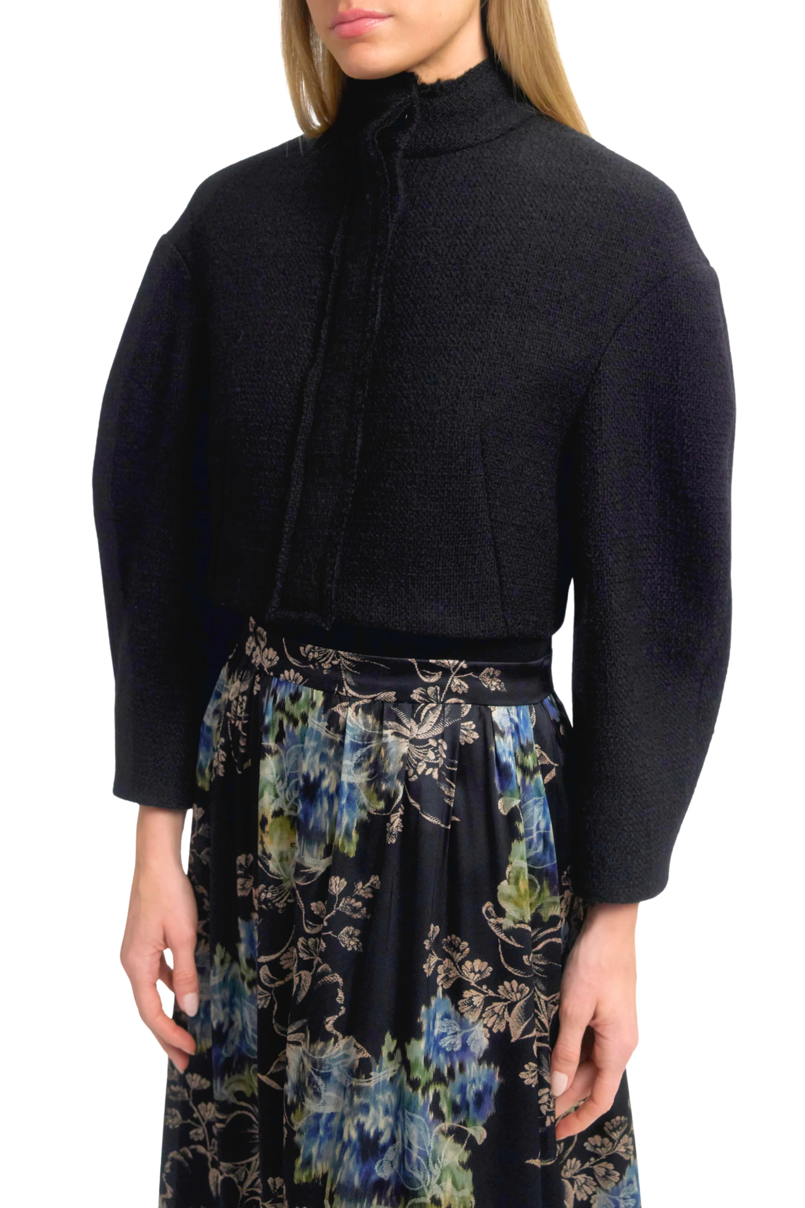 Cropped Coat with Signature Placket Weekend Outing Wear DoubleLayeredCuffs