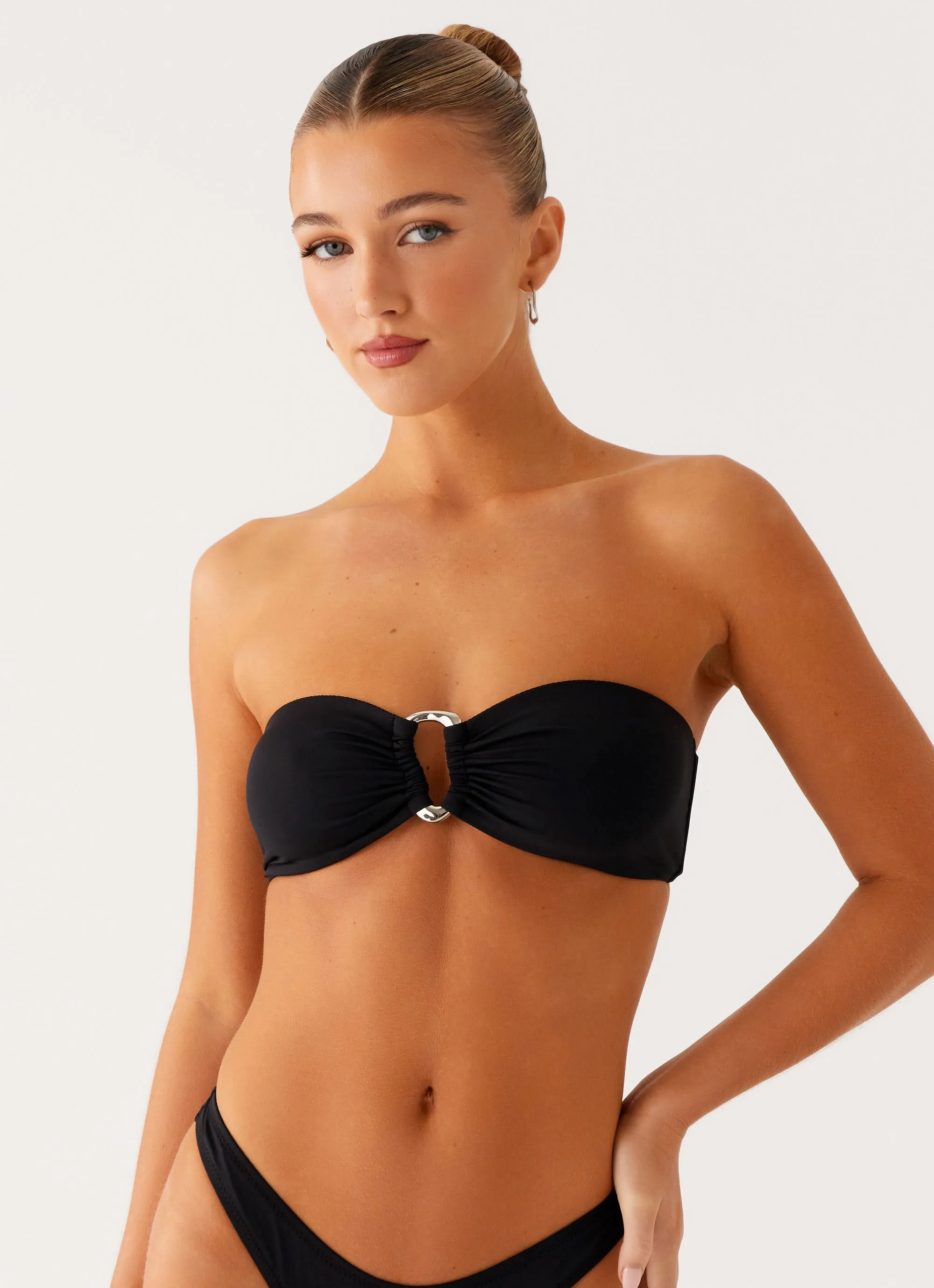 Cuba Strapless Bikini Top - Black Snorkeling