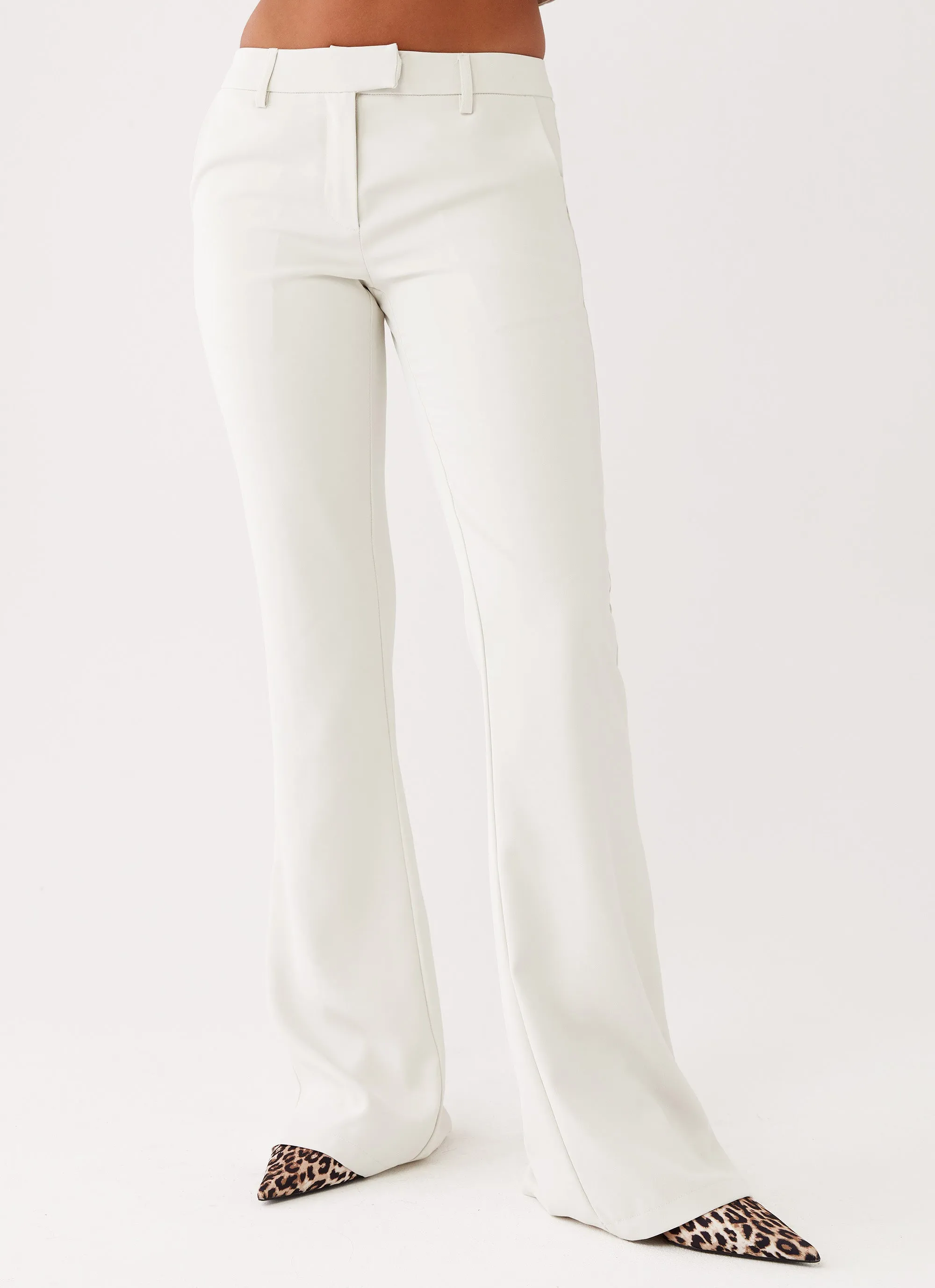 Cyra Low Rise Slim Fit Pants - Ivory Quick Access Pockets Elastic waist