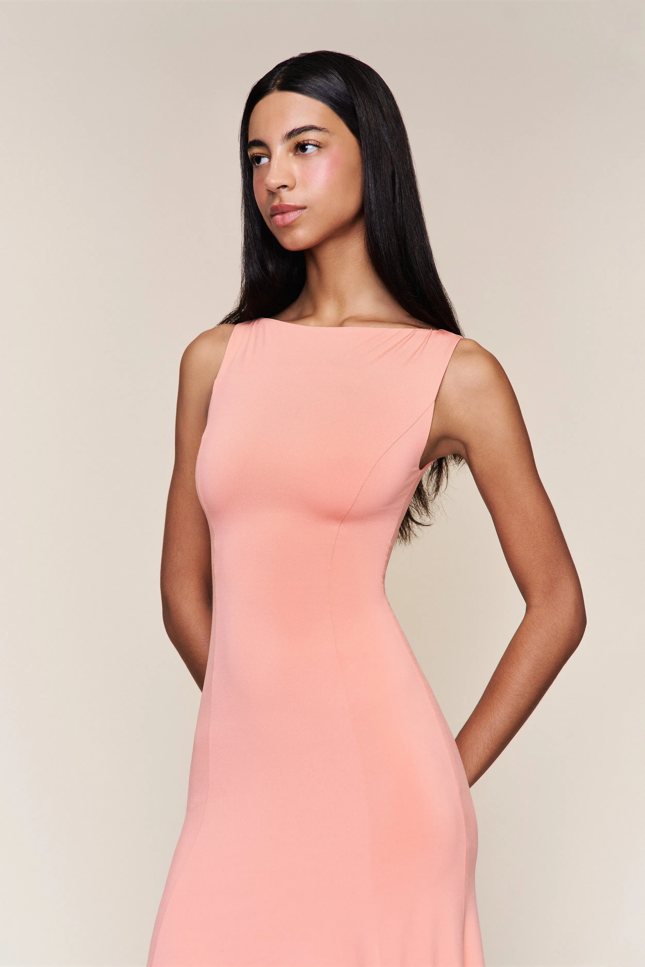 Body Fit Casual Vibes Daye Midi Dress