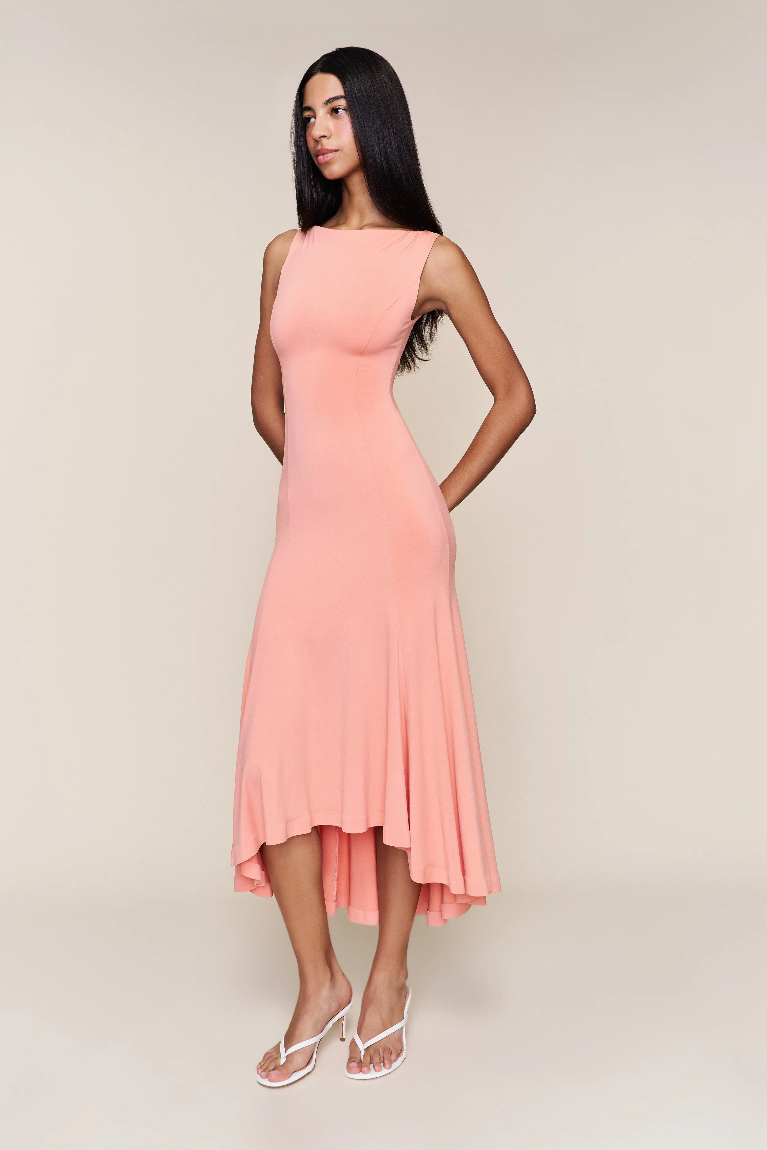 Daye Midi Dress Flowing Lines