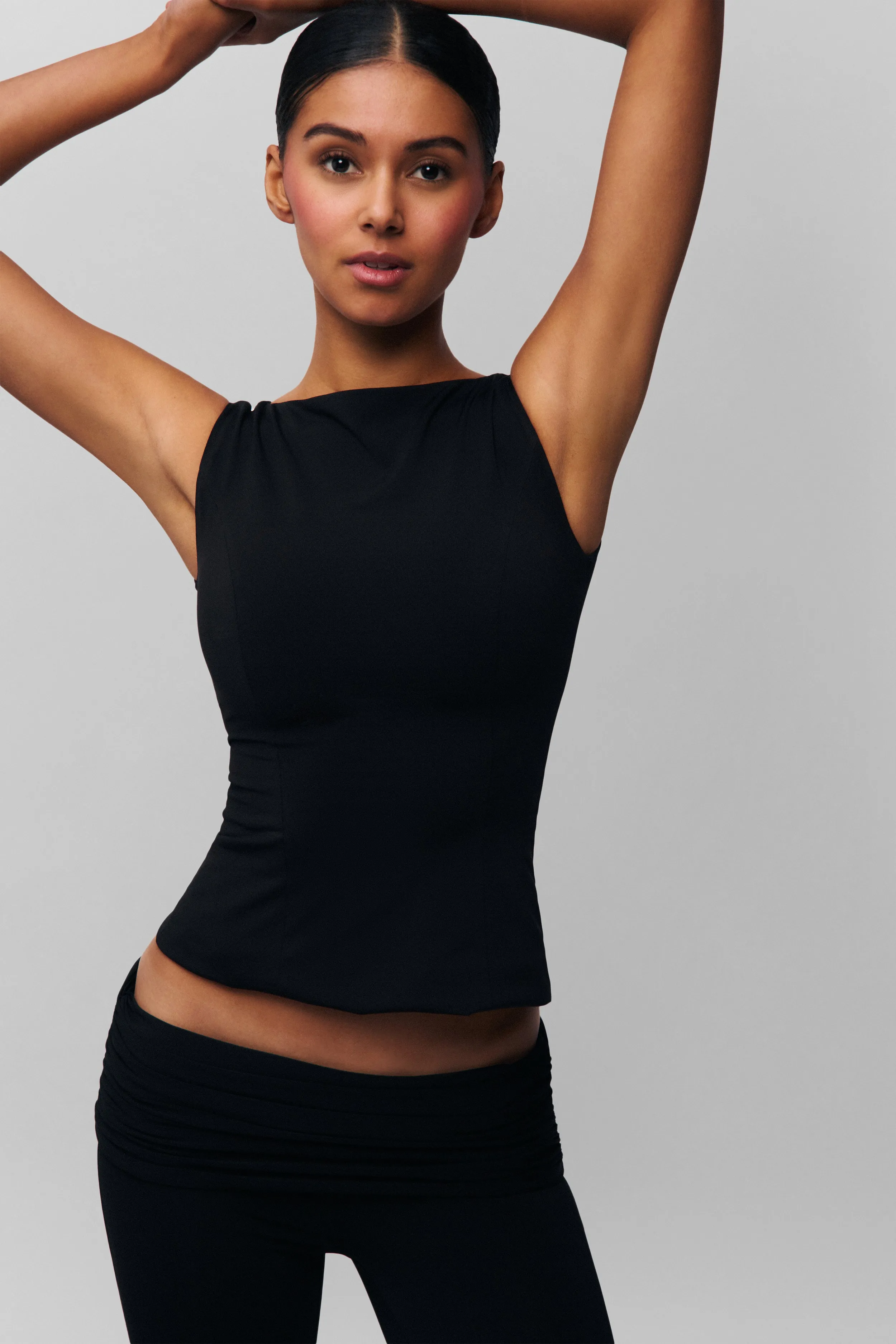 Wide Shoulder Cut Contrast Stitch Daye Top