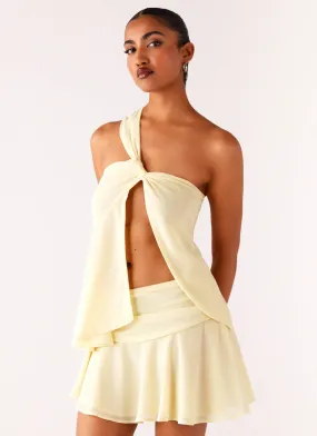 Minimalist Detailing Delight Me Asymmetrical Top - Yellow