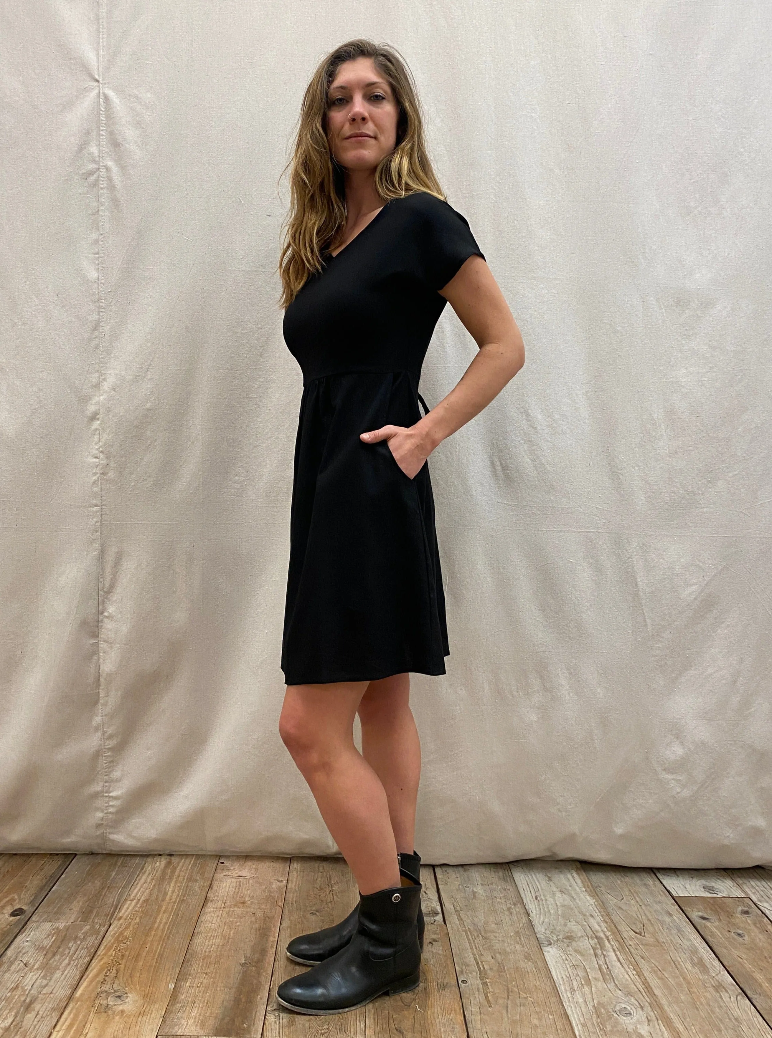 Mood Look Dolman Dress in Black Linen