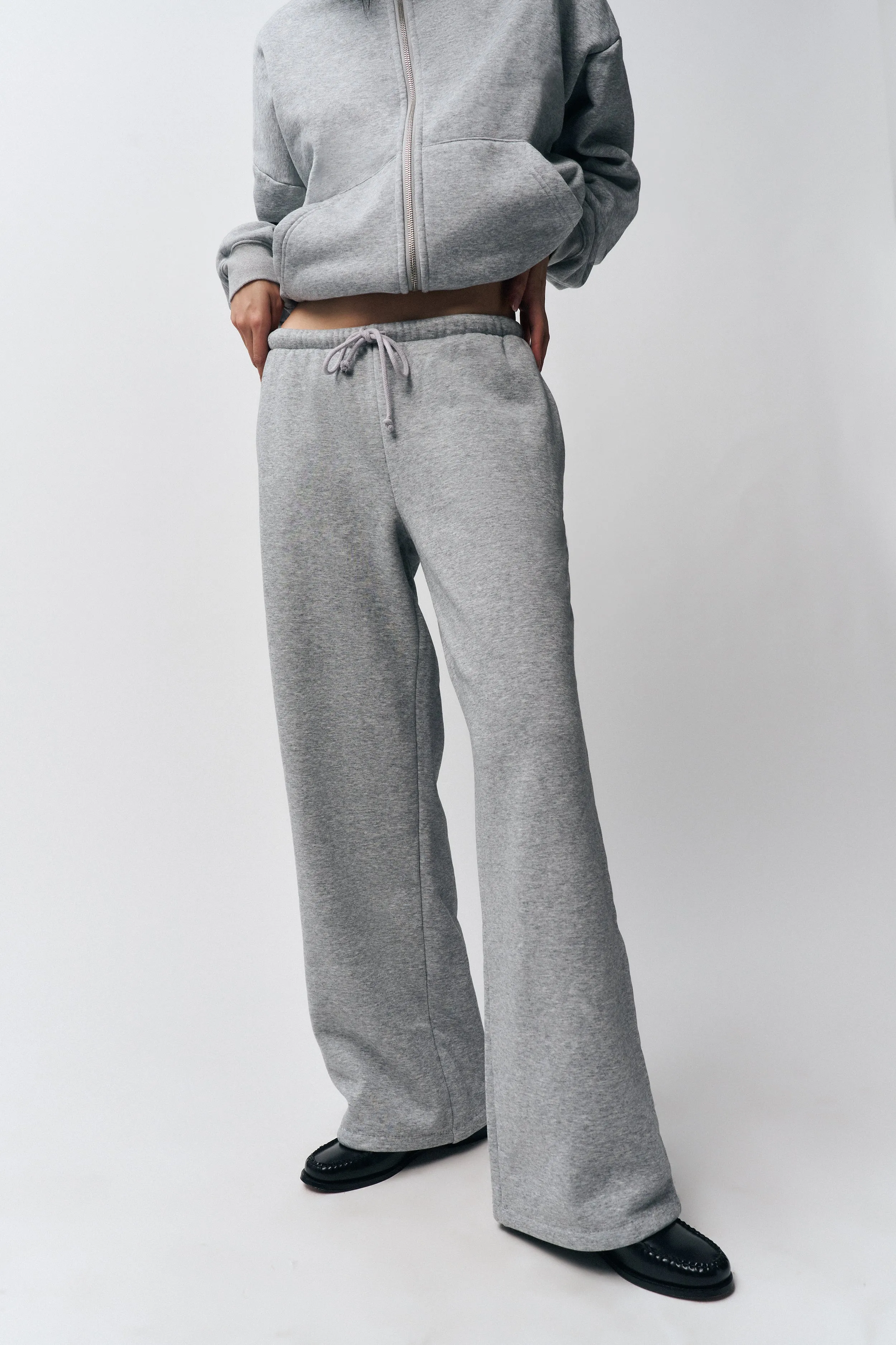 Tailored Fit Wardrobe Essential Relaxed Drawstring Sweatpant