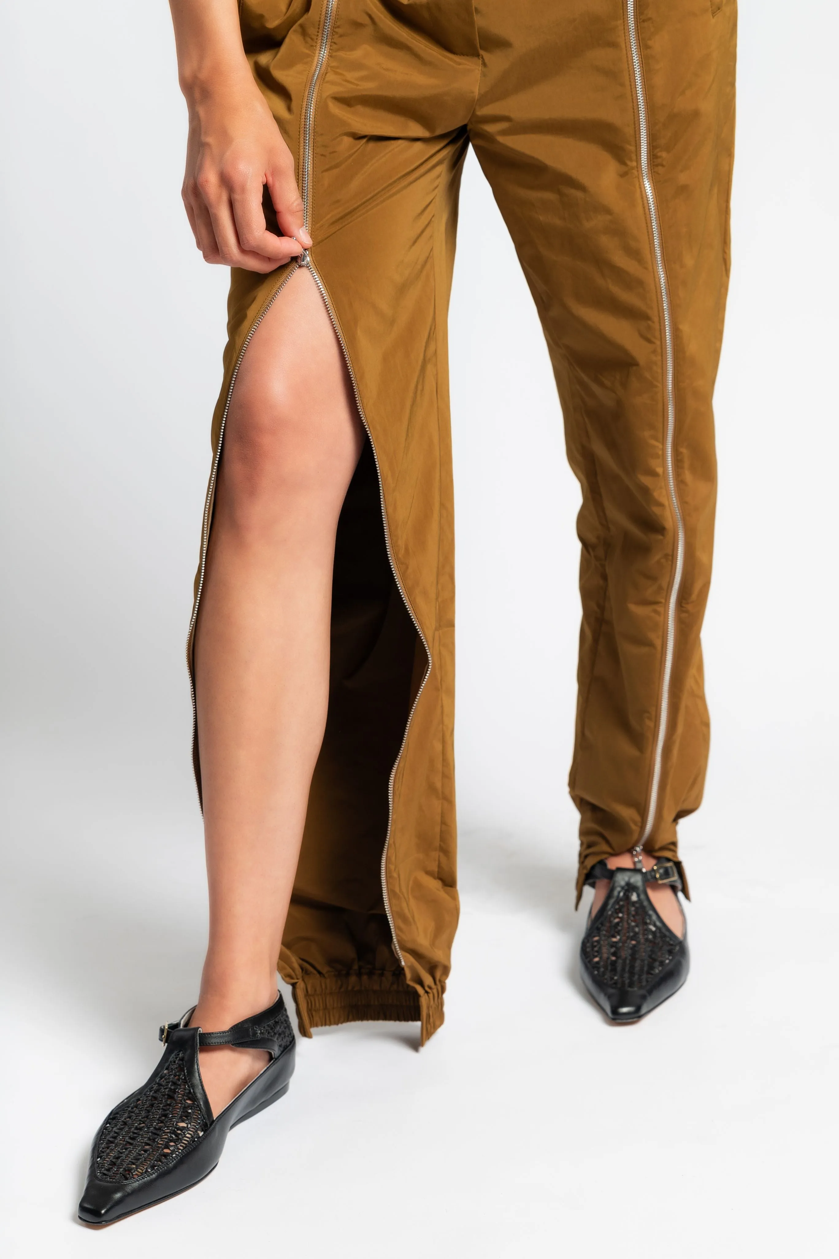 CompressionSupport Nylon Zipper Jogger