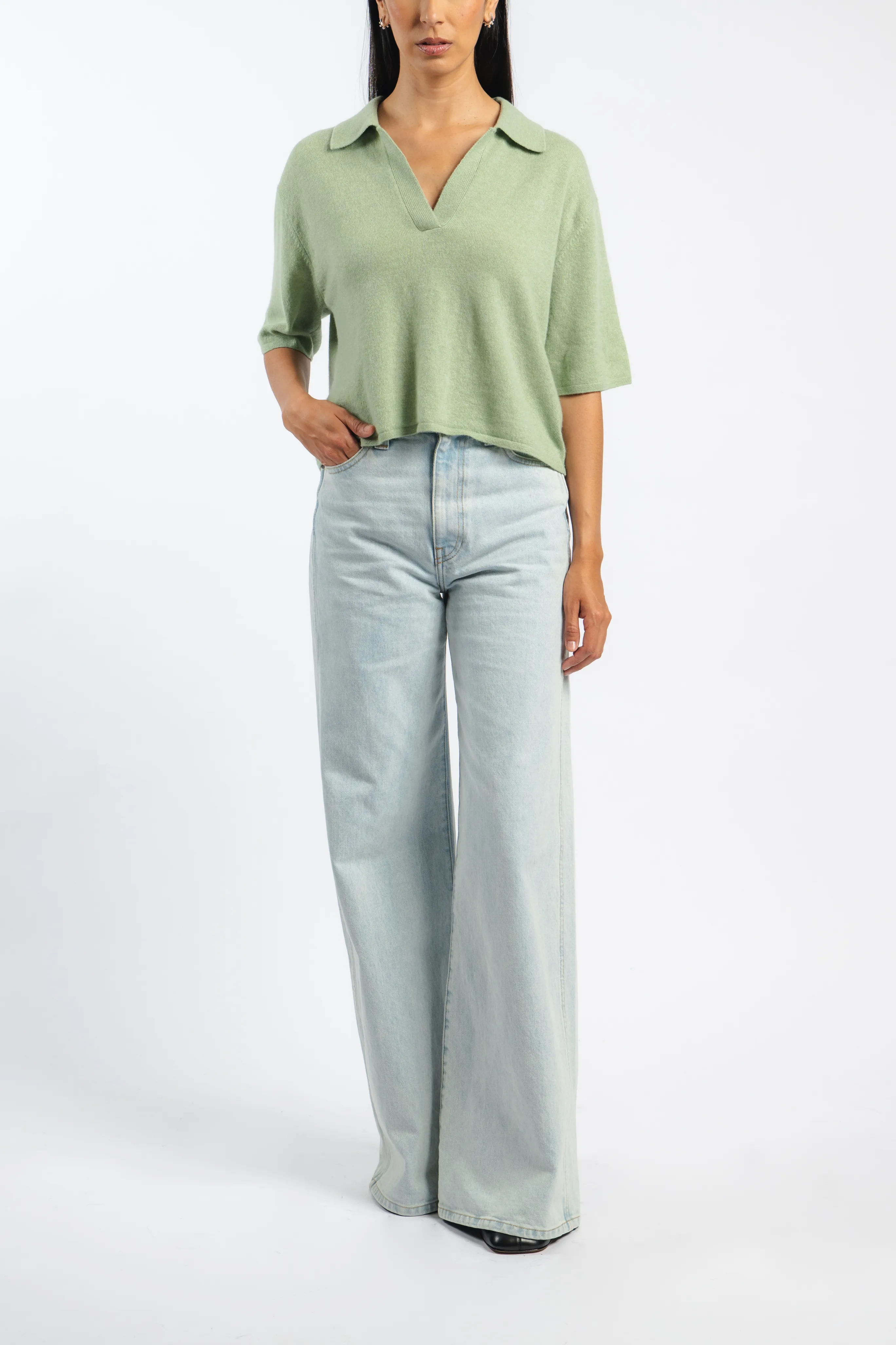 Zipper Closure Ribbed Hem Neela T-Shirt