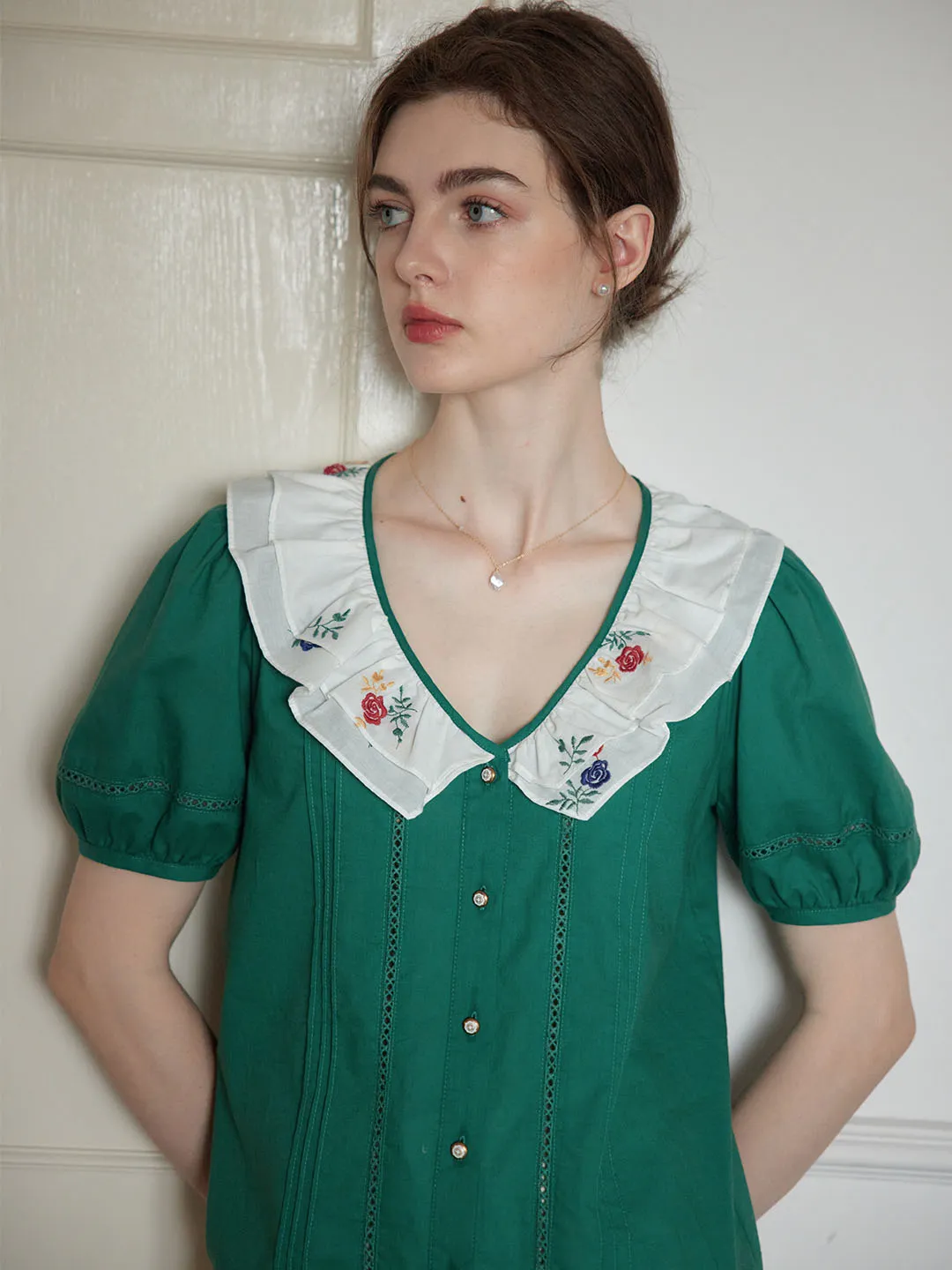 ??Final Sale??Hanna V-neck Contrast Colorful Rose Embroidery Lapel Puff Sleeve Cotton Blouse FadeResistant Coating