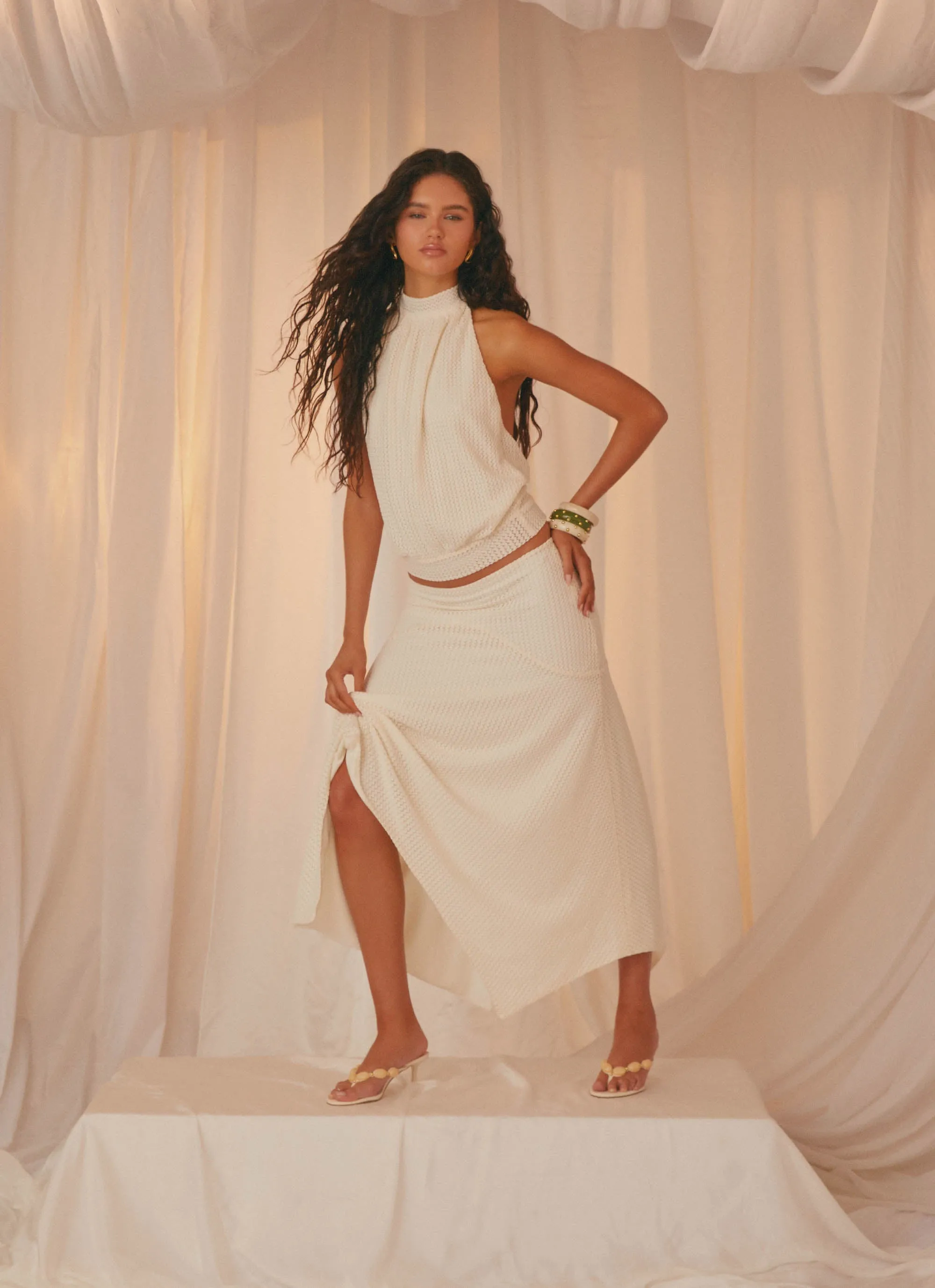 Evaden Backless Top - Ivory Thermal Regulating Fabric WrinkleResistantTextile