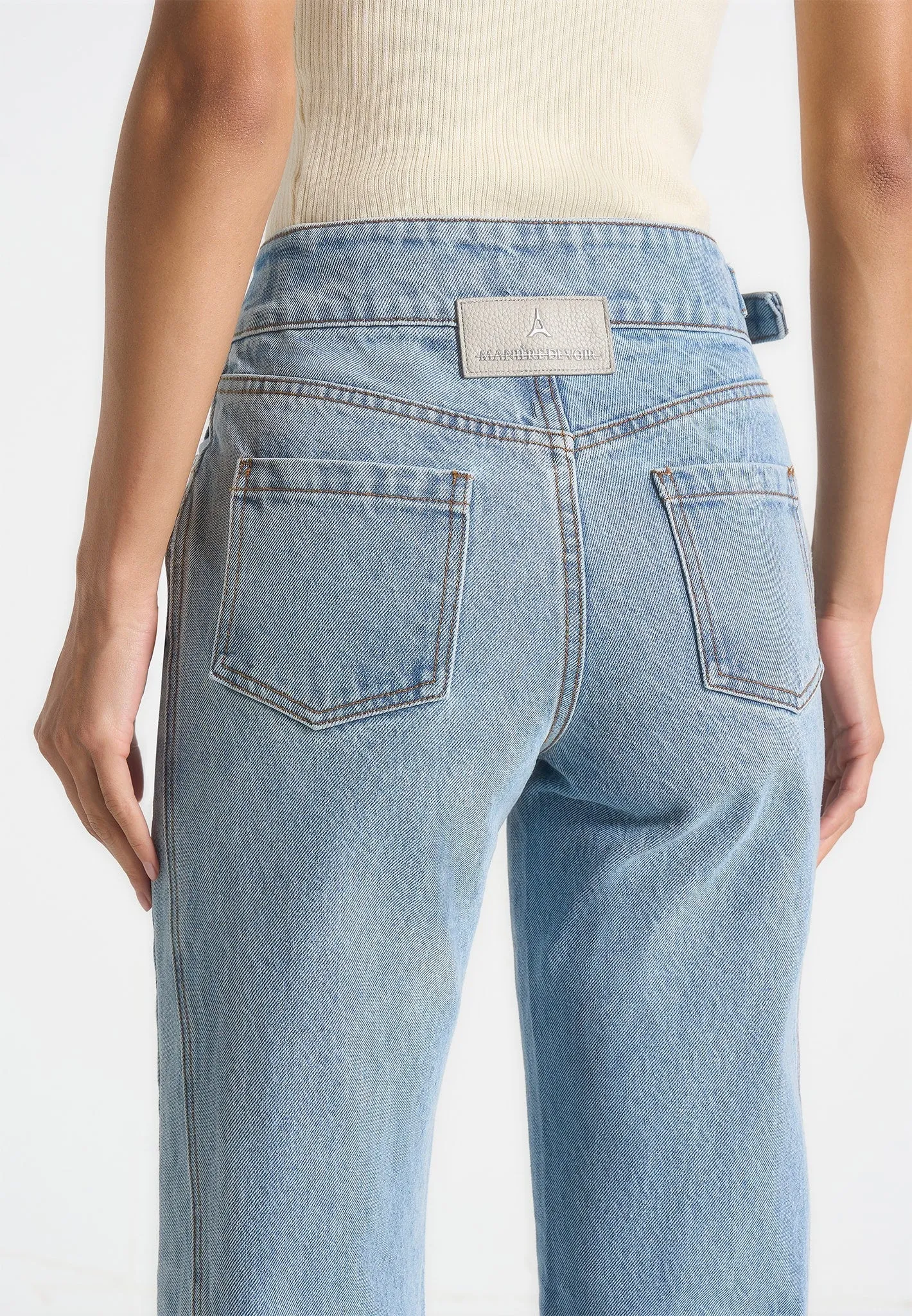 Loane - Twist Leg Boyfriend Jeans With Waist Adjuster - Mid Blue Soft Texture
