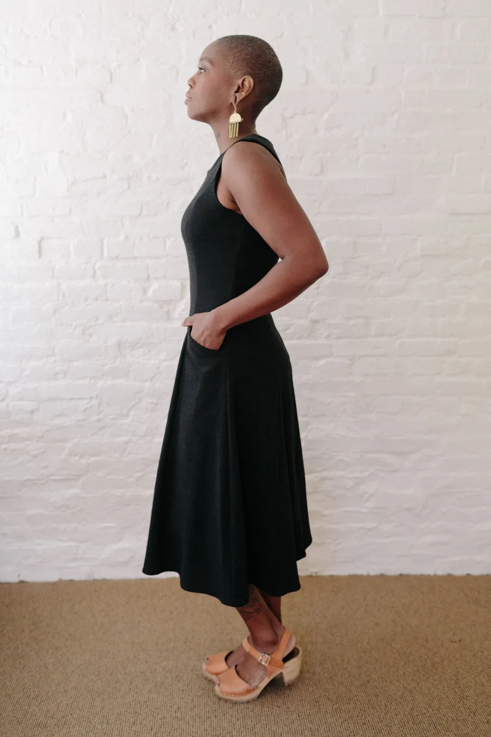 Lori Dress in Black Linen Smart Glide