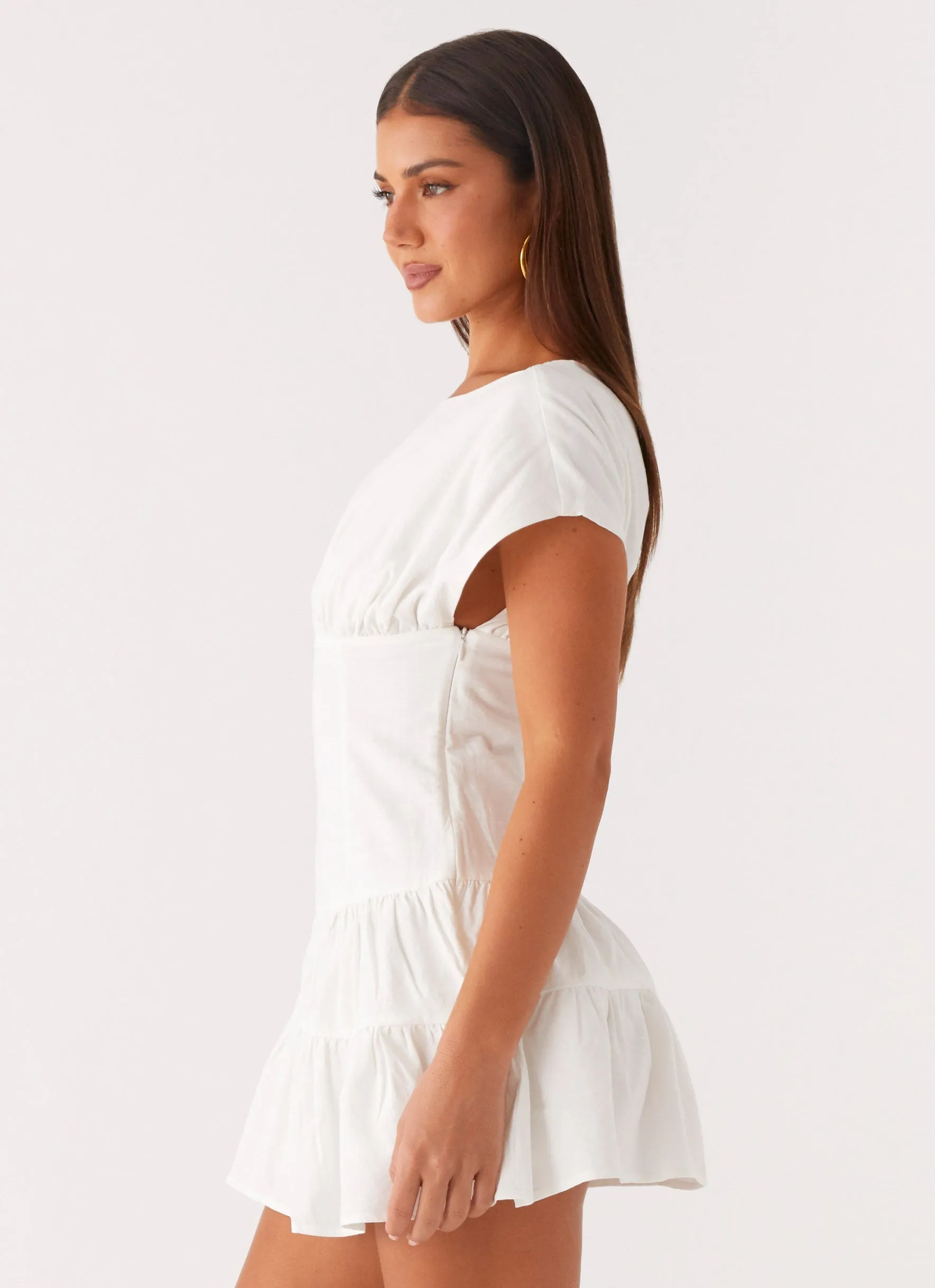 Ember Haze Boat Neck Mini Dress - Off White Slit-Hem Smooth Layers