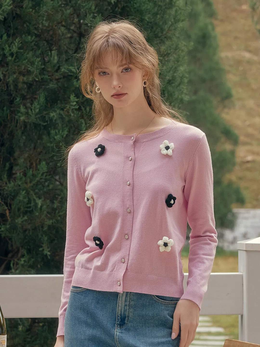 ??Final Sale??Amabel Round Neck Flower Cardigan SnagResistant Fabric