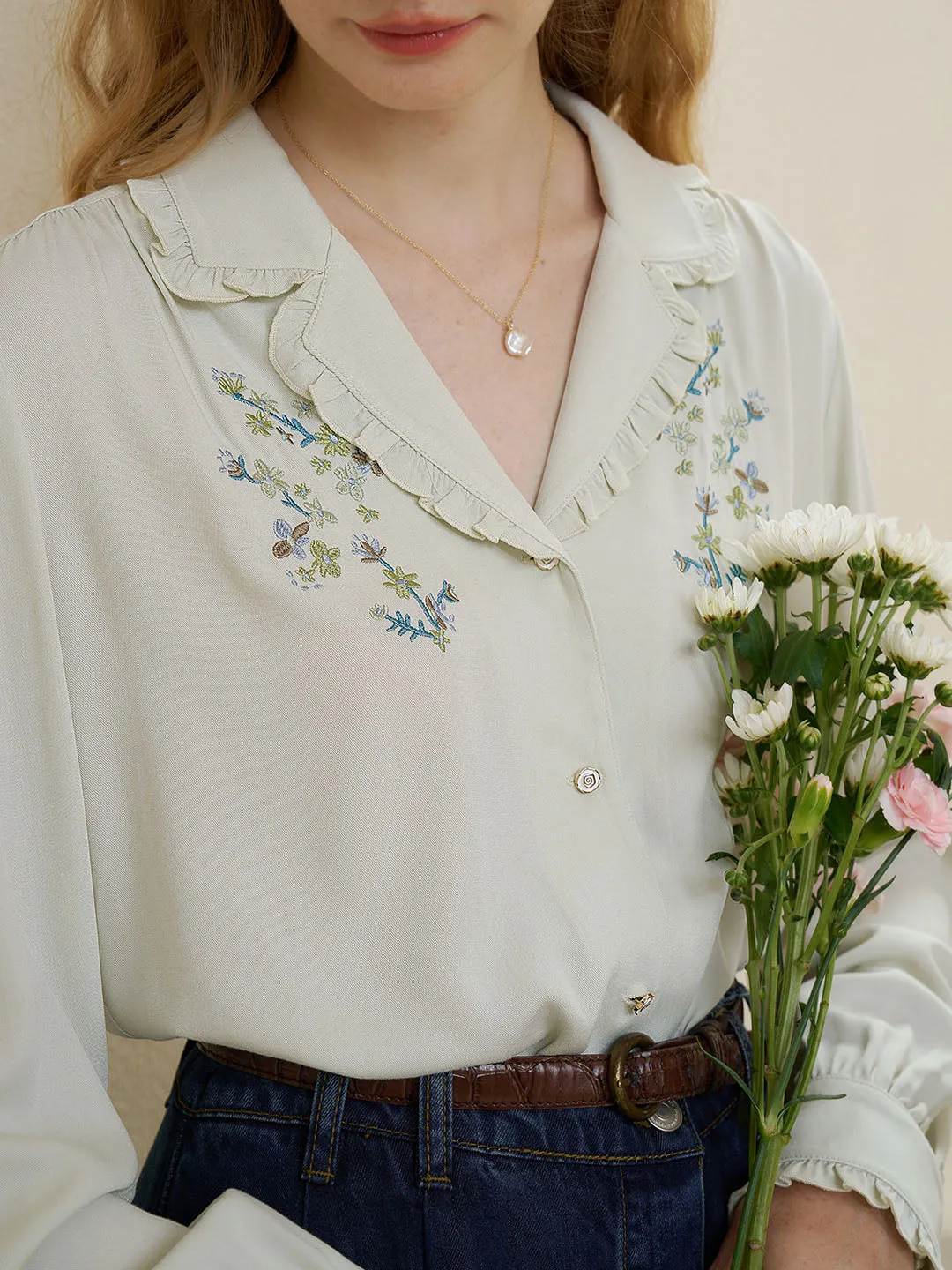 NaturalFiberBlend ??Final Sale??Convallaria Floral Embroidered Green Puff Top