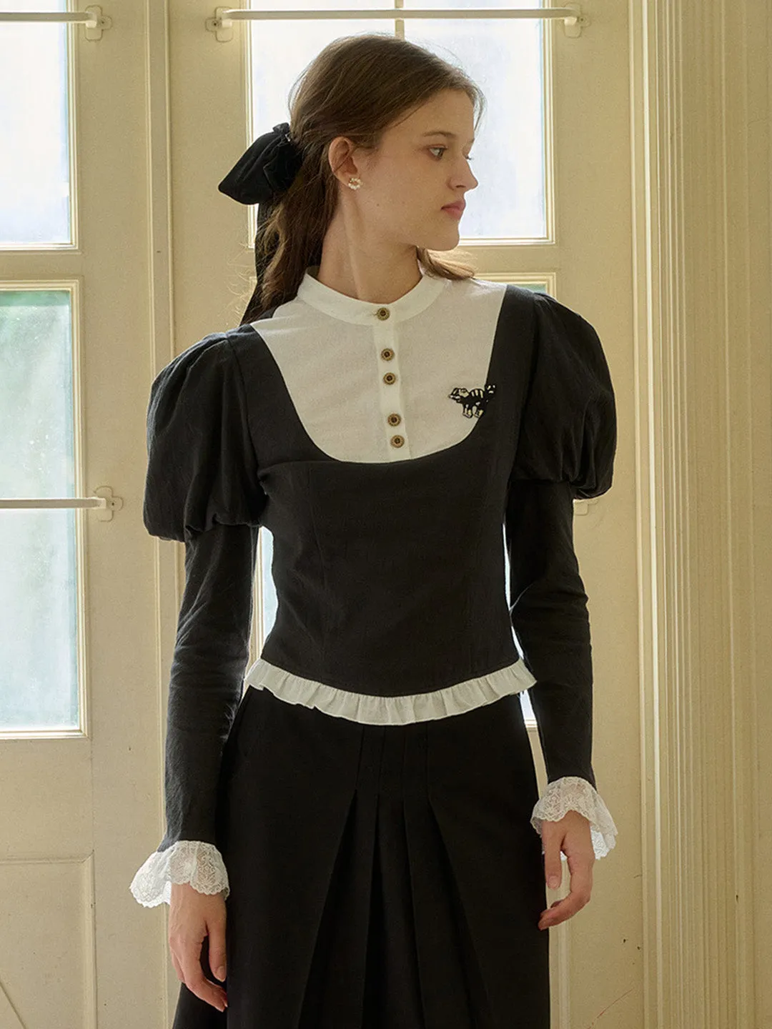 Non Restrictive Collar RawHemDetail ??Final Sale??Holly Contrast Color Balloon Sleeve Animal Embroidery Halloween Shirt