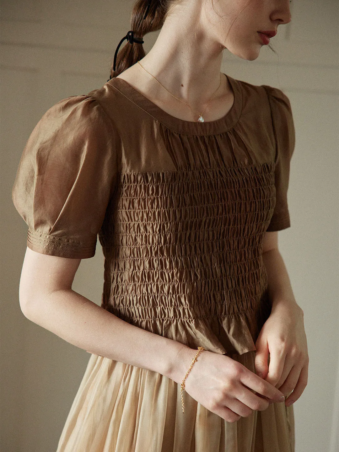 ??Final Sale??Lillie Vintage Court Ruffle Puff Sleeve Blouse Stretch Blouse Flatlock Seam Design