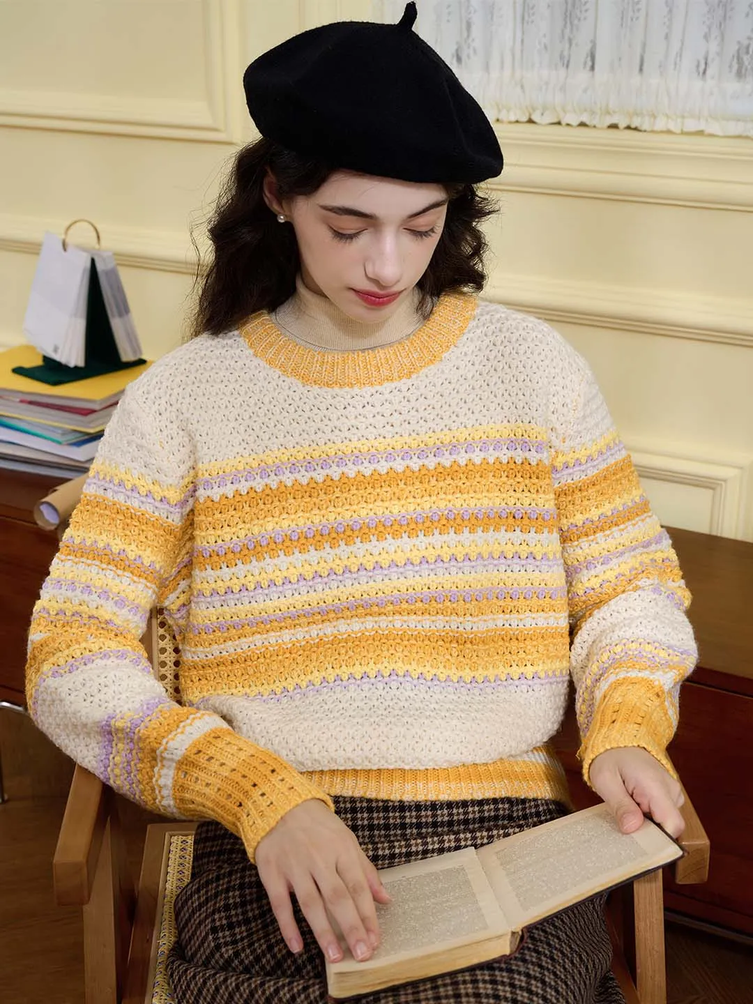 CrewNeck WaterRepellent Coating ??Final Sale??Olive Classic Crew Neck Contrast Sweater