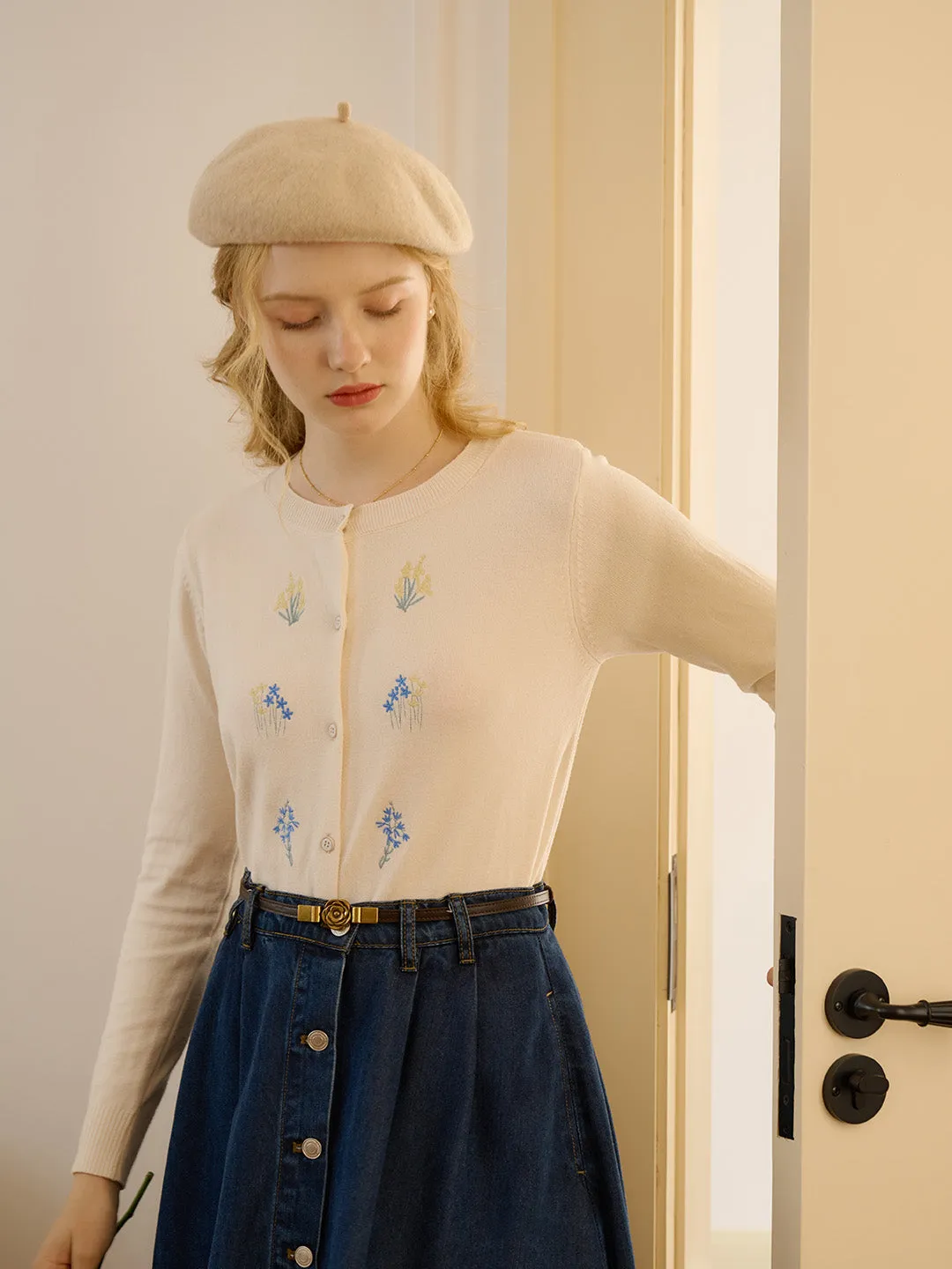 Metallic Fiber Blend Relaxed Hoodie ??Final Sale??Sarahi Simple Round Neck Embroidery Cardigan